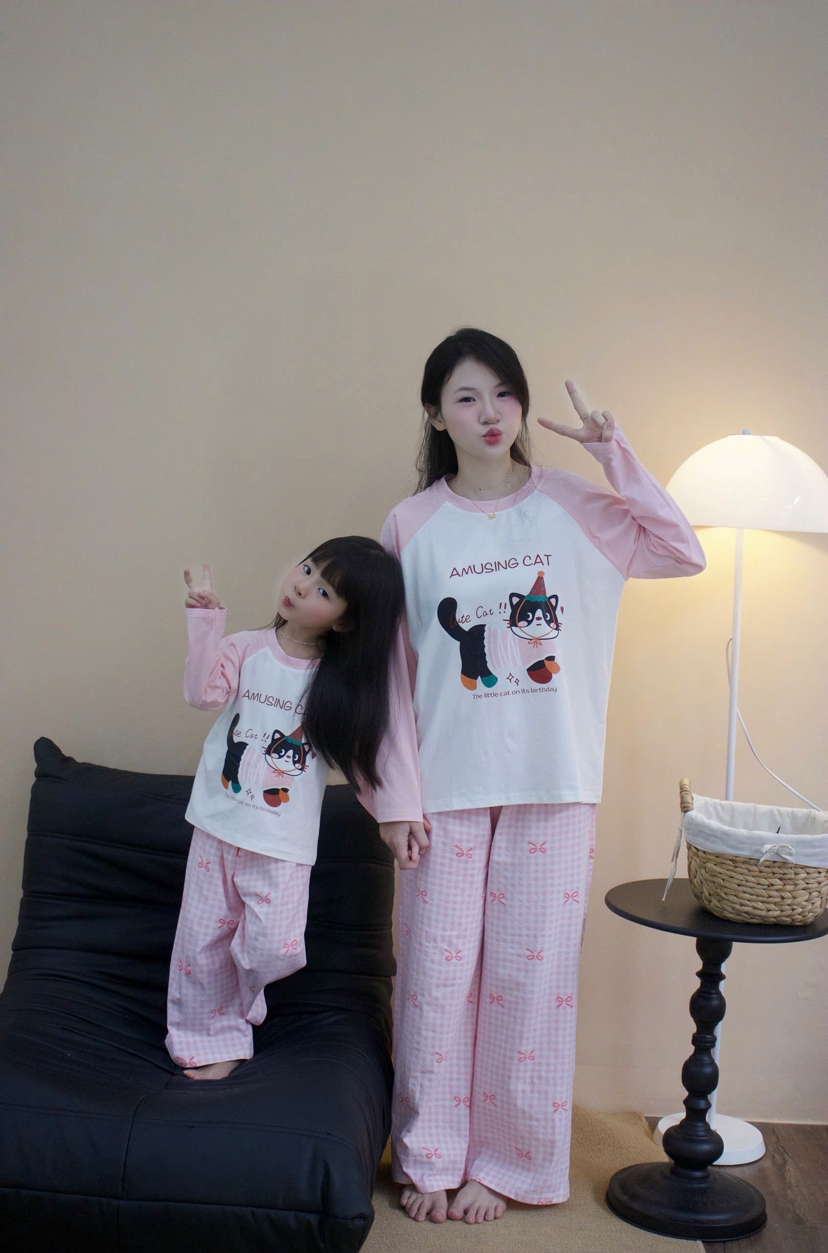 SET1022-Bộ mẹ con dáng dài màu hồng hình in