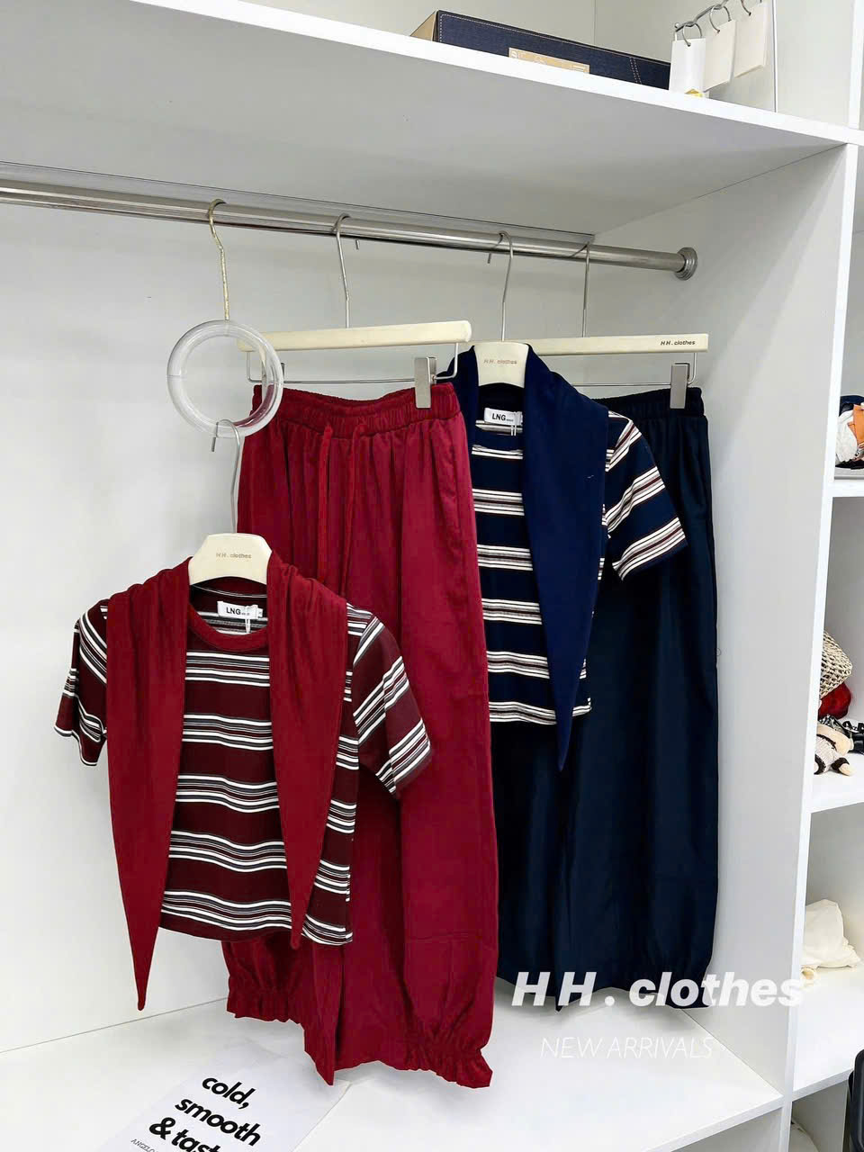 SET807-set áo tăm len kẻ xanh-đỏ mix quần gió dáng baggy