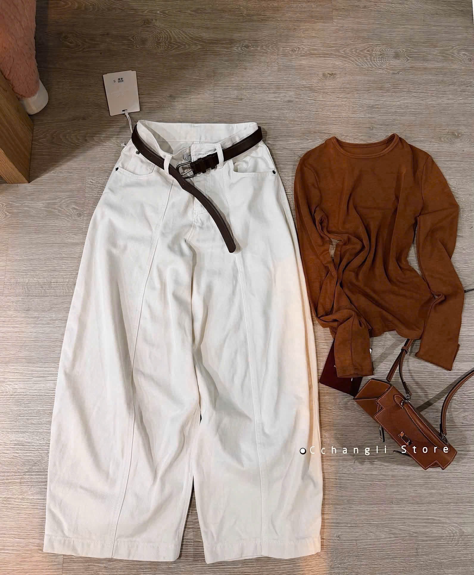 Quan130- Quần jeans suông ống trắng ngà dài 100 cm