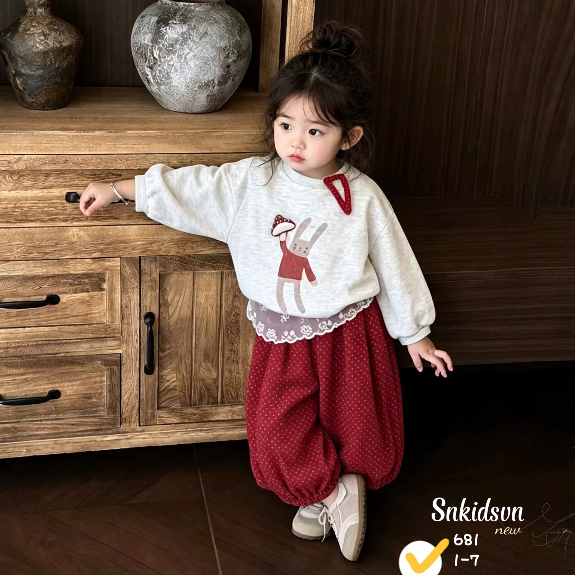 dami19- Set nỉ hai da thỏ quần bom chấm bi màu đỏ viền ren