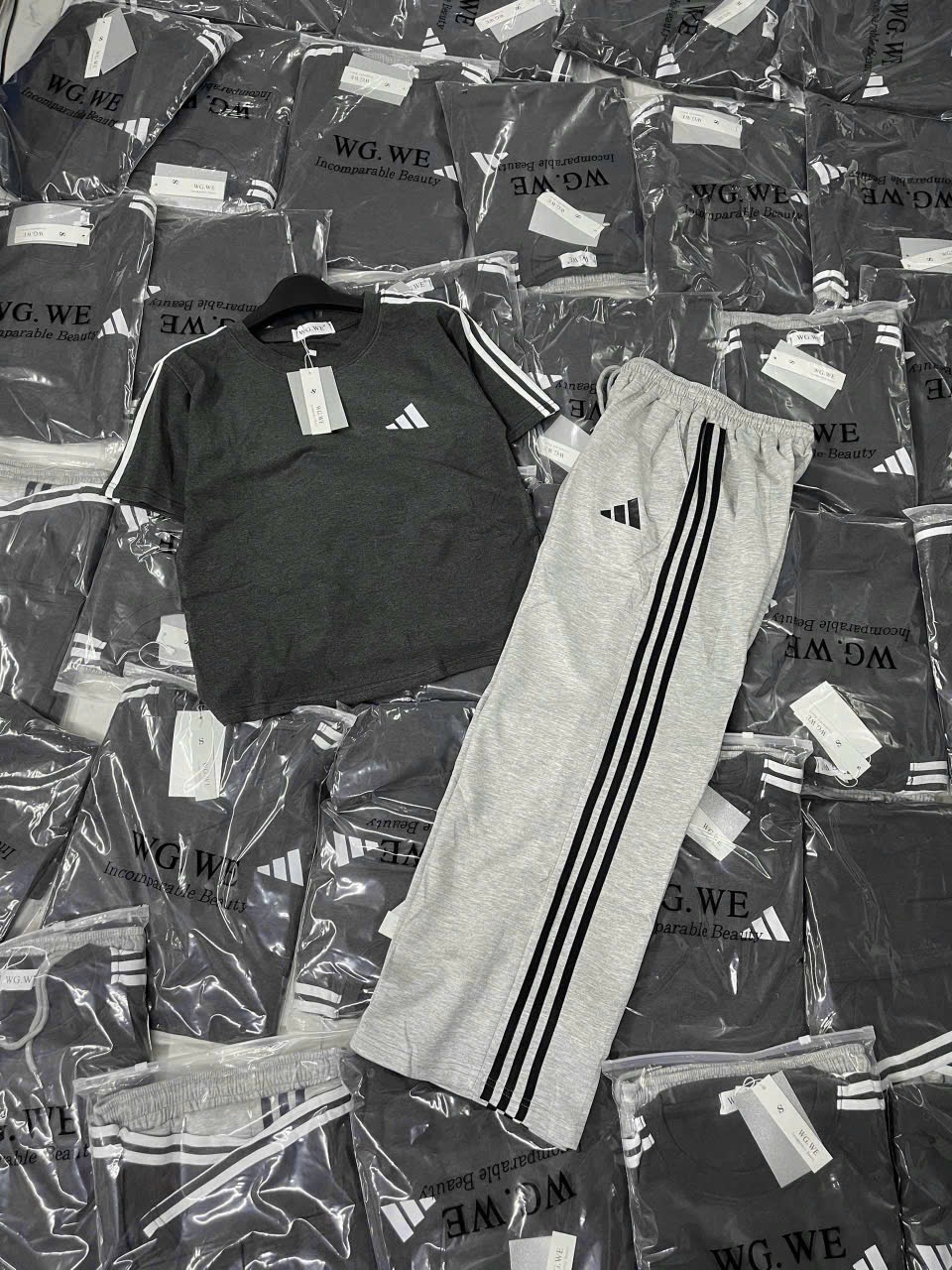 🥭🥭 SET714- BỘ NỮ D...XÁM TIÊU ÁO CỘC QUẦN BOM