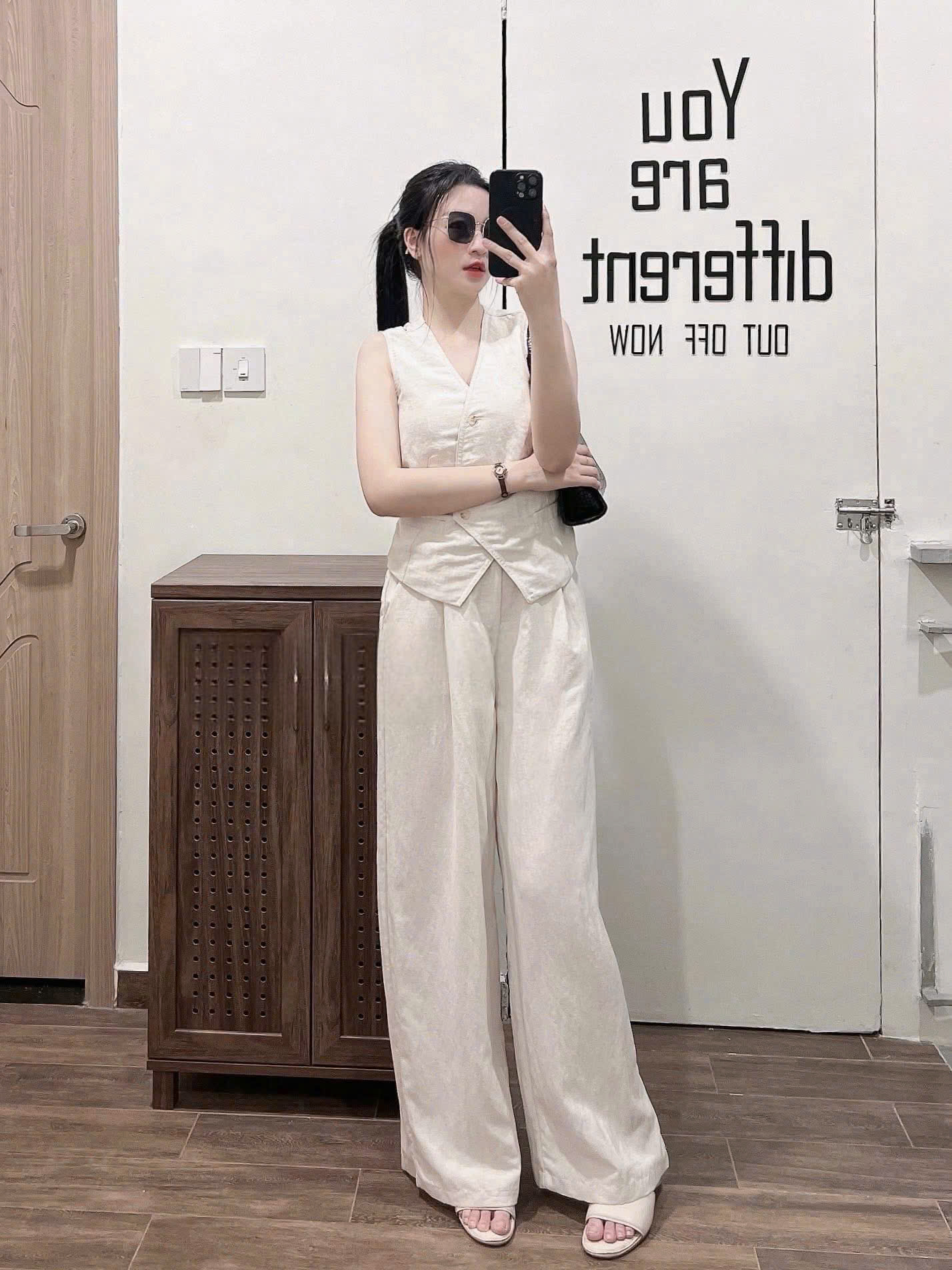 SET1009- Set áo đũi linen sát nách phối quần suông be