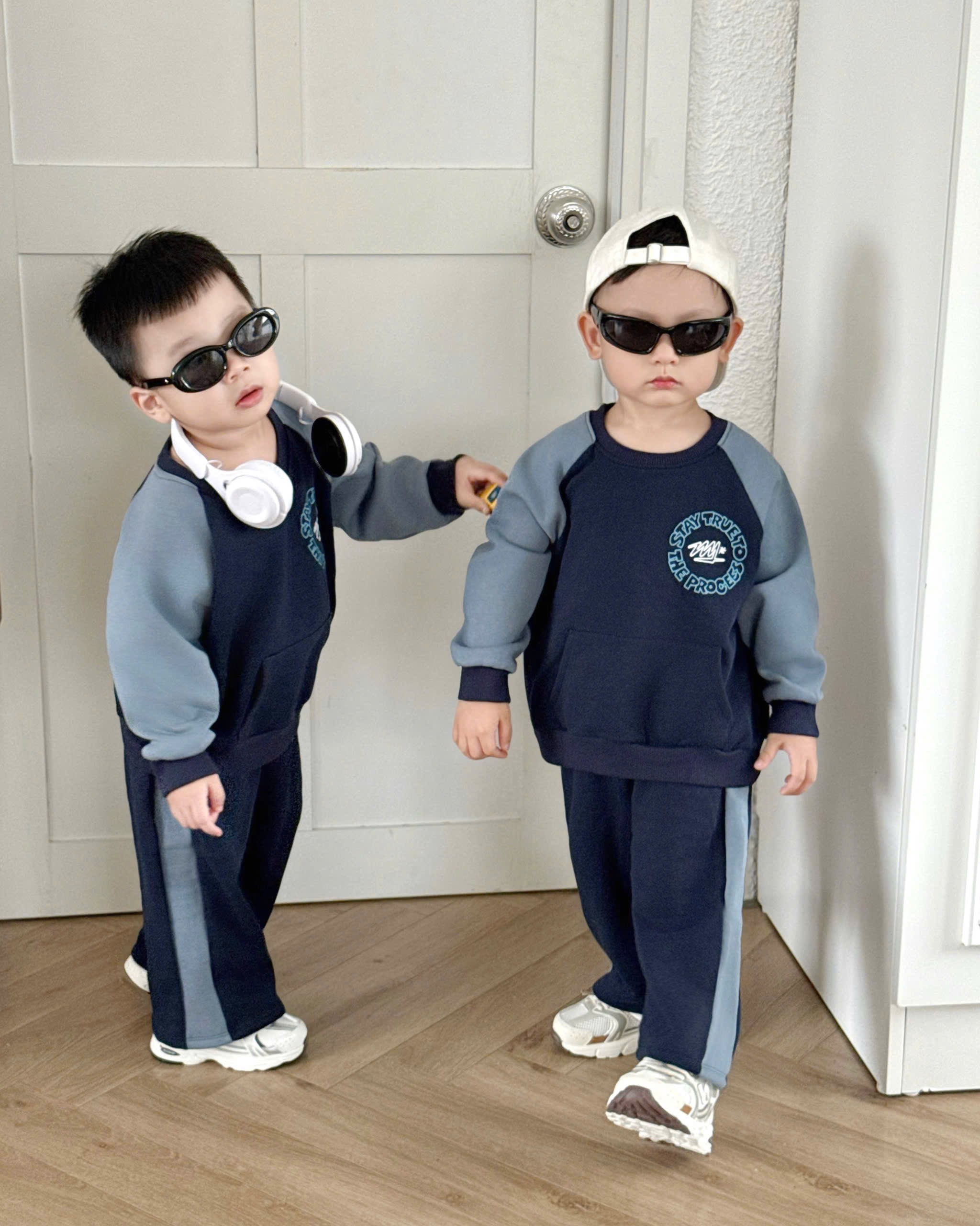 bt731- Bộ nỉ da cá xanh than huy hiệu quần suông