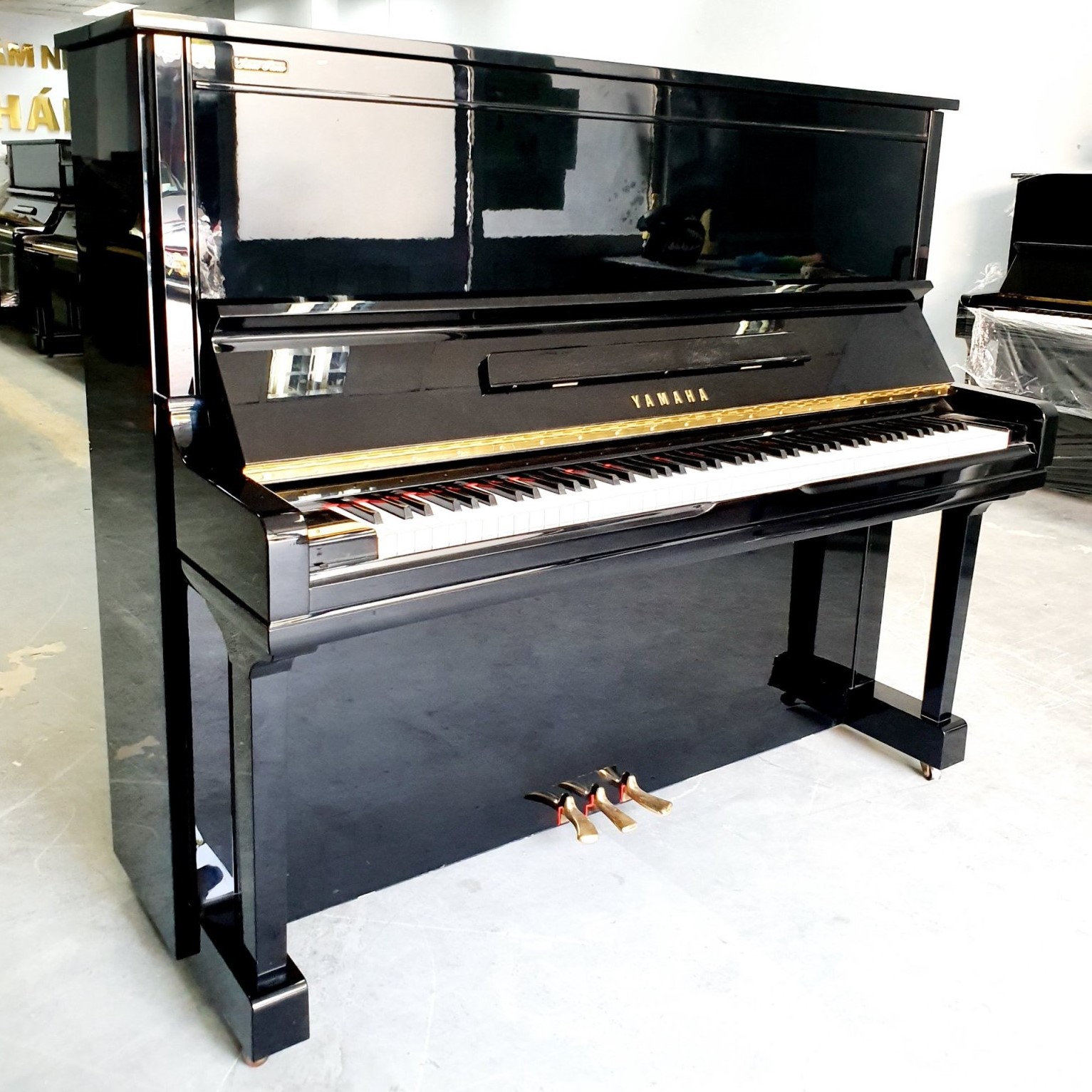 PIANO YAMAHA U300