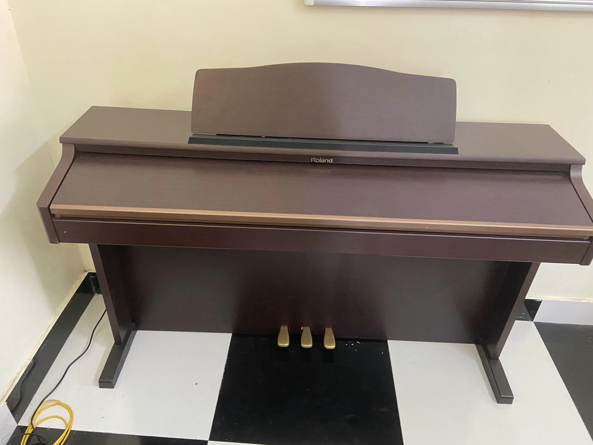 Piano điện Roland HP-103