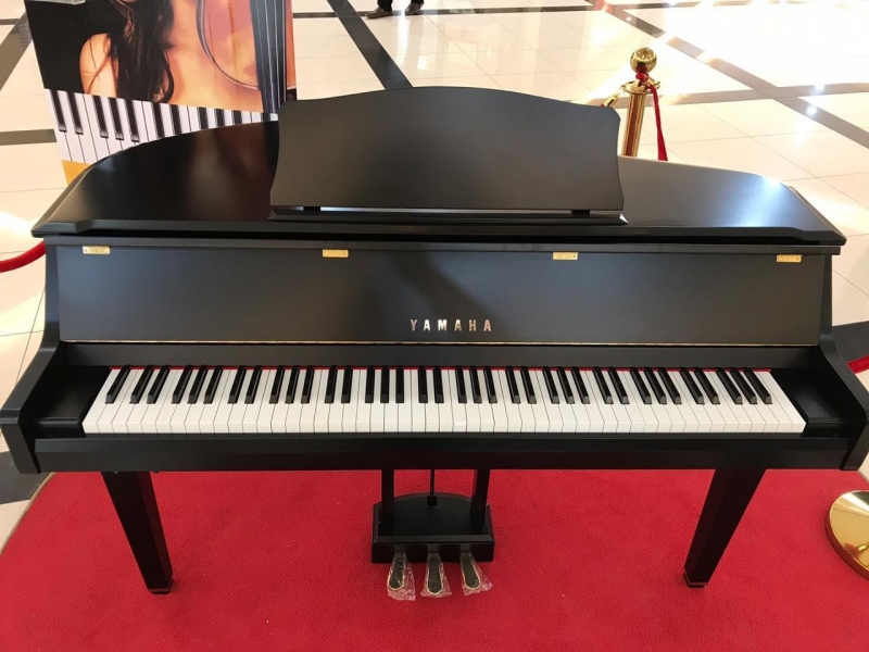 PIANO YAMAHA DGP1