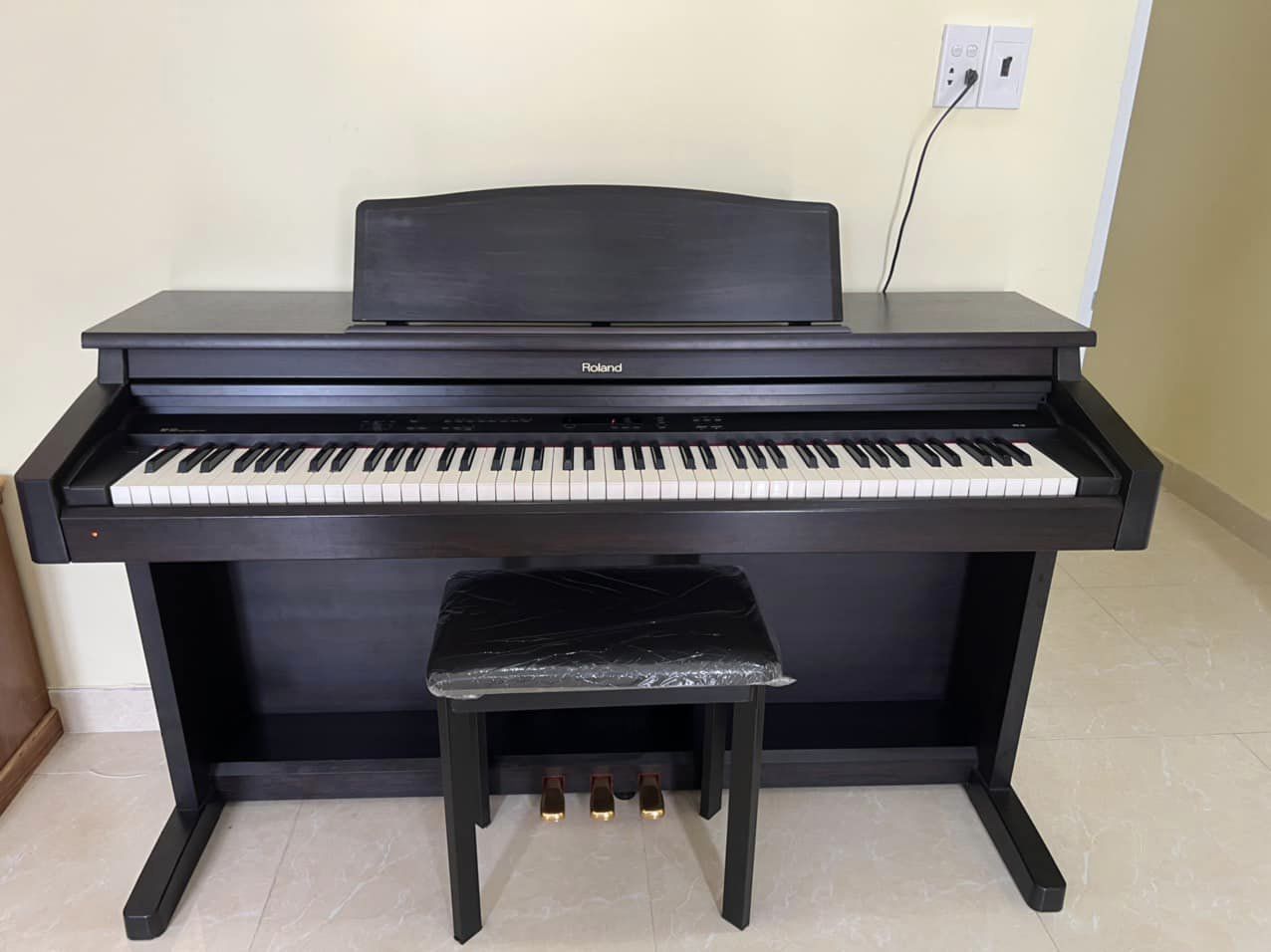 PIANO ROLAND HP335