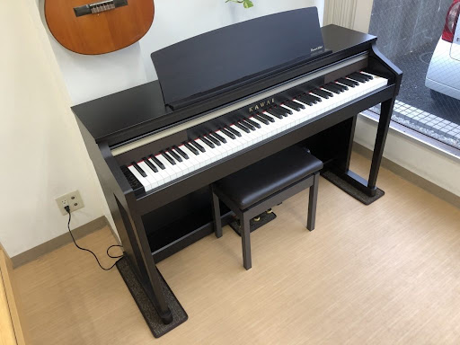 PIANO KAWAI CA13