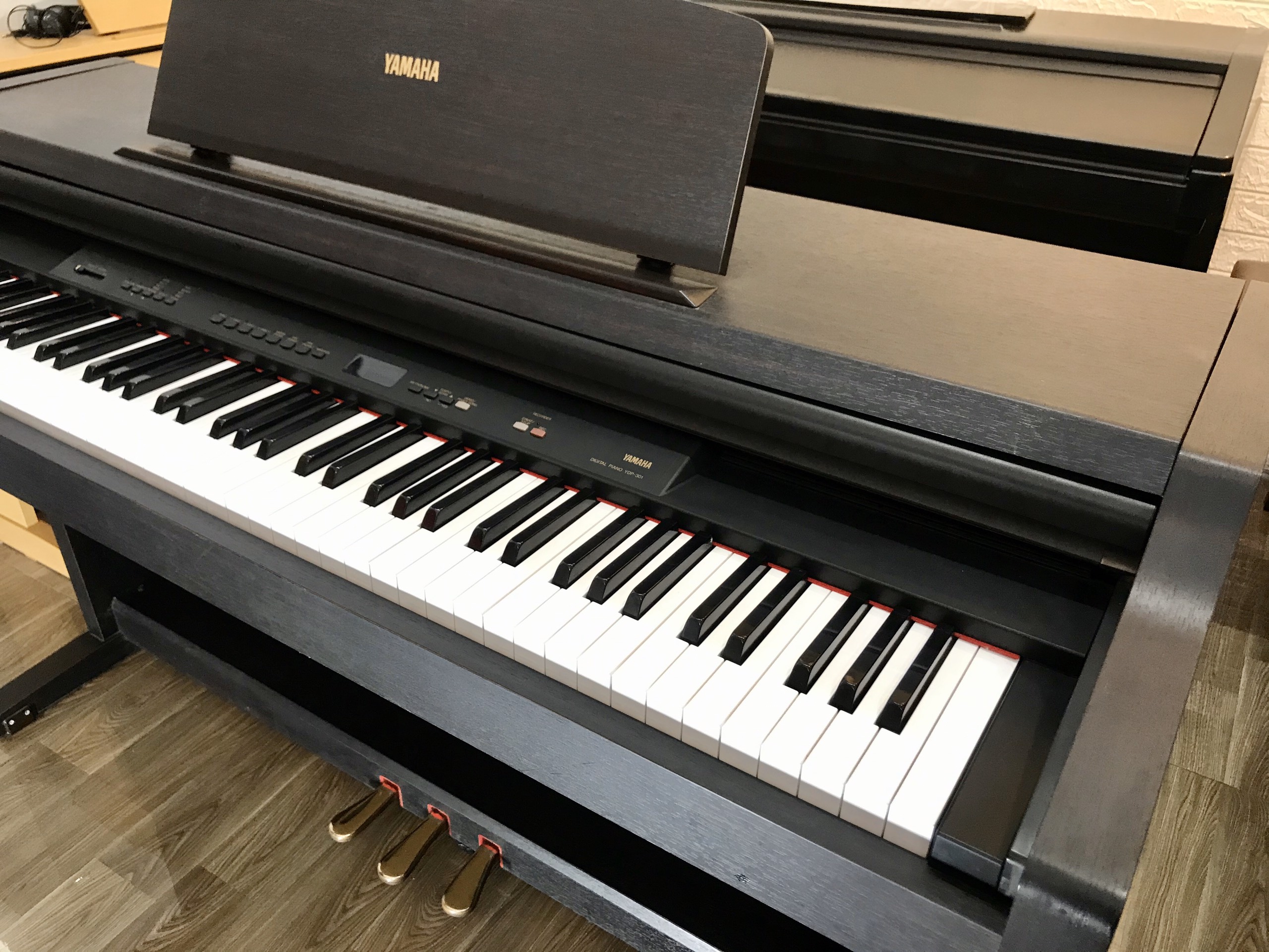 Piano Yamaha YDP301 Giá Tốt Nhất Tại ST Music Piano Yamaha YDP301 Giá Tốt Nhất Tại ST Music