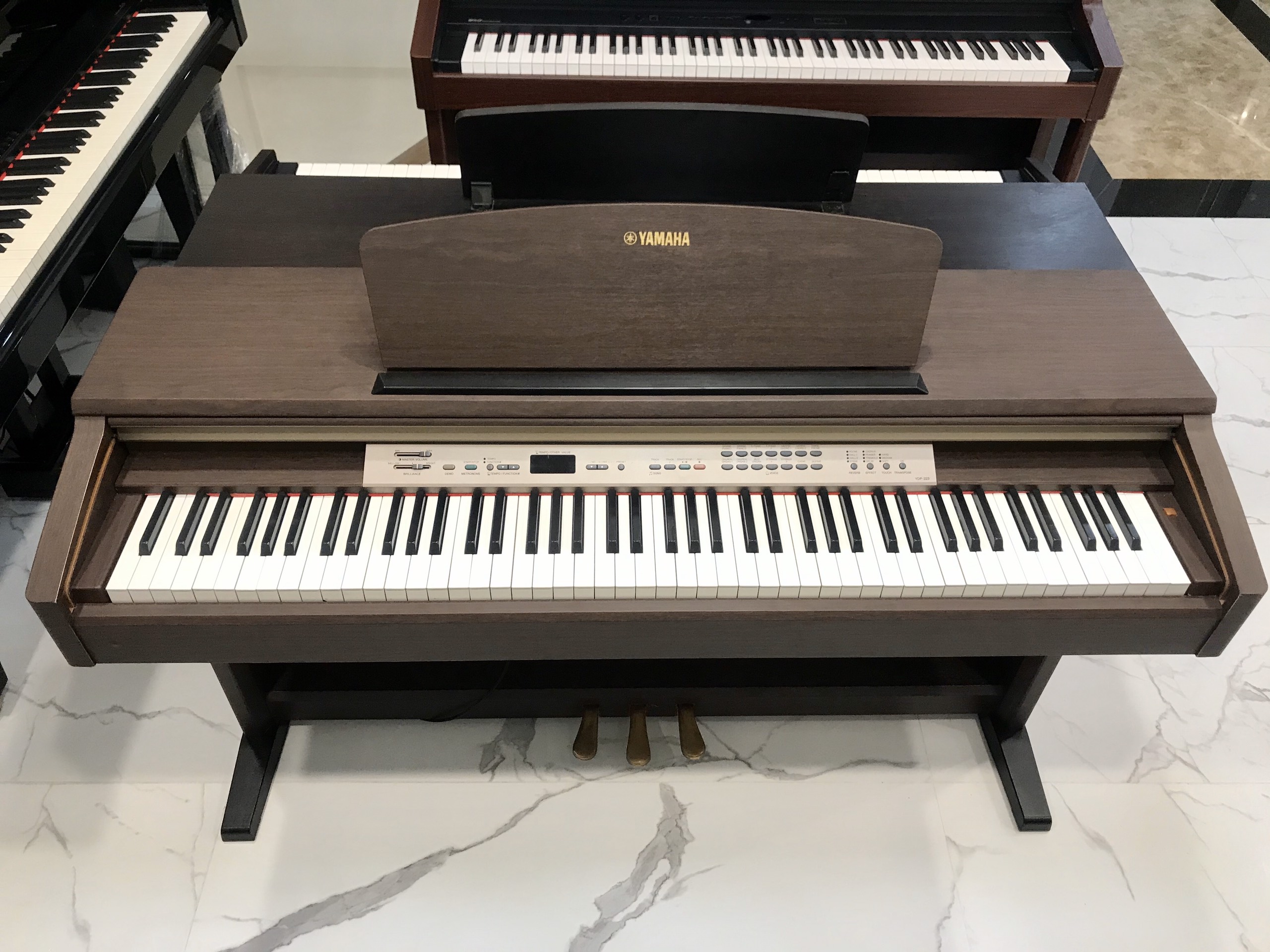 Piano Yamaha YDP223 - ST Music