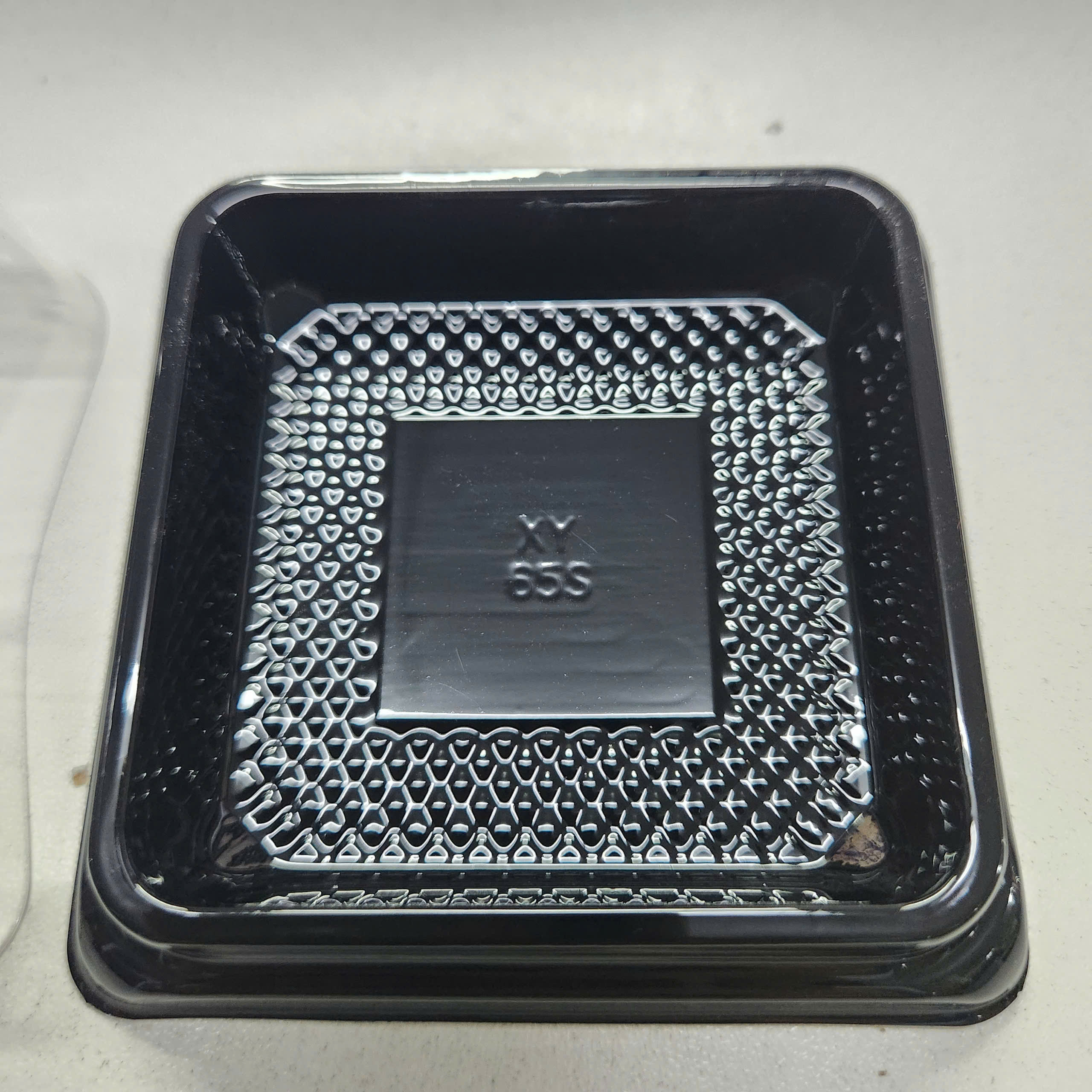 Trung Thu - Hộp bánh nhựa - Vuông - Đế đen vàng - XY65S - 75g (Lốc 50c)