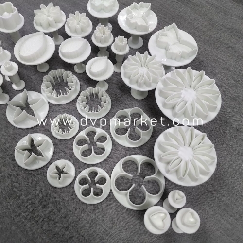 Bộ cutter tạo hình fondant 33 món