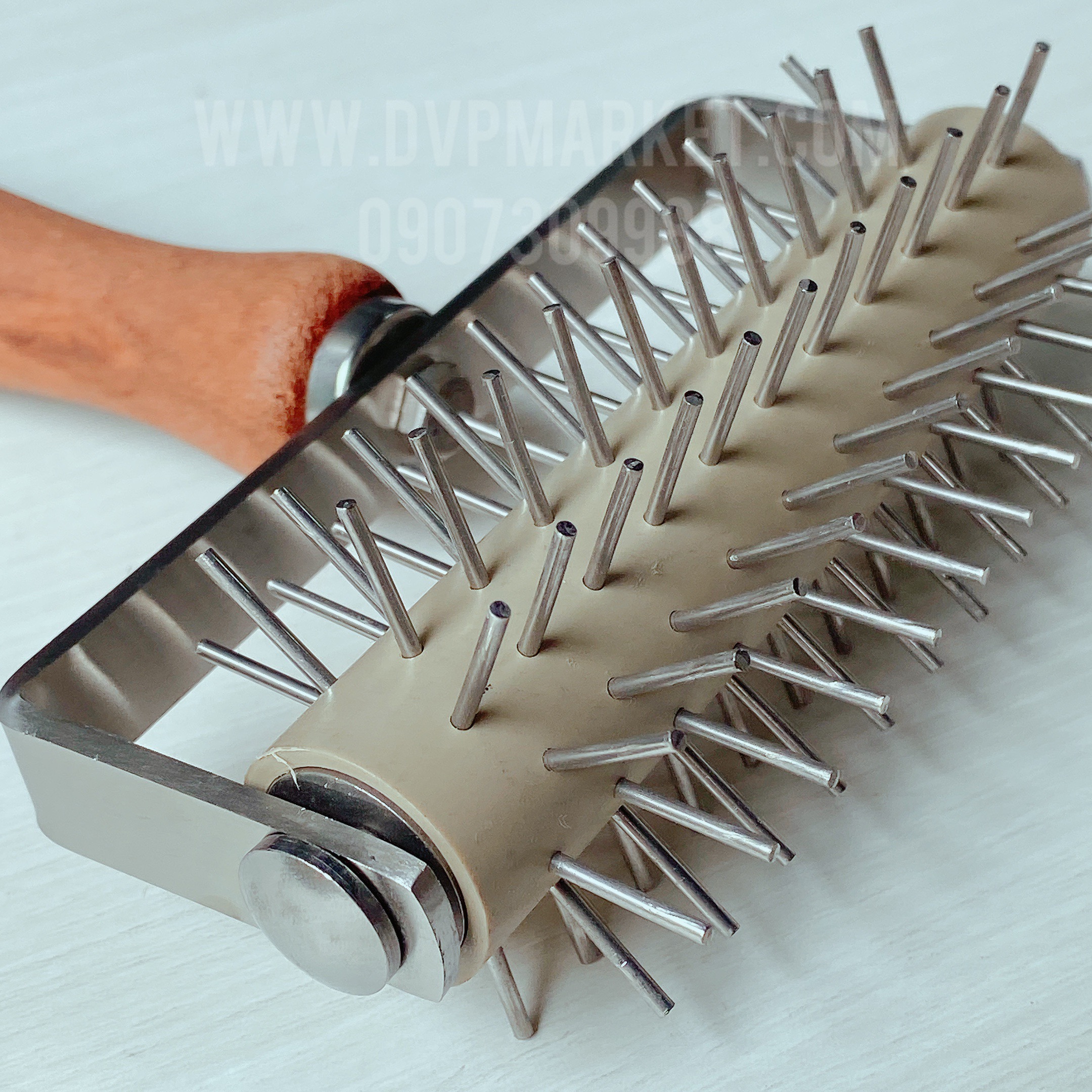 Dụng cụ lăn đinh inox