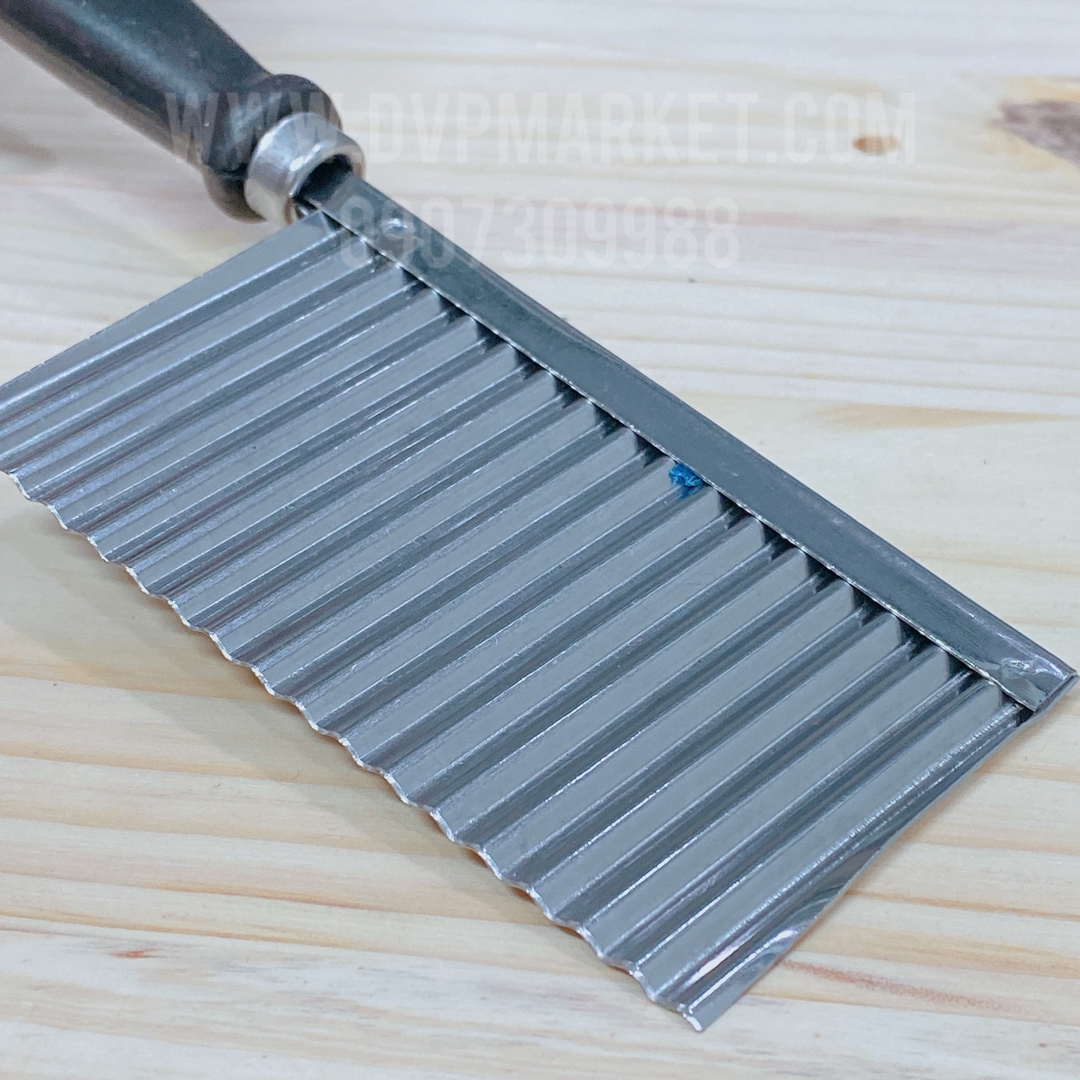 Dao lượn sóng Vạn Lợi ngắn