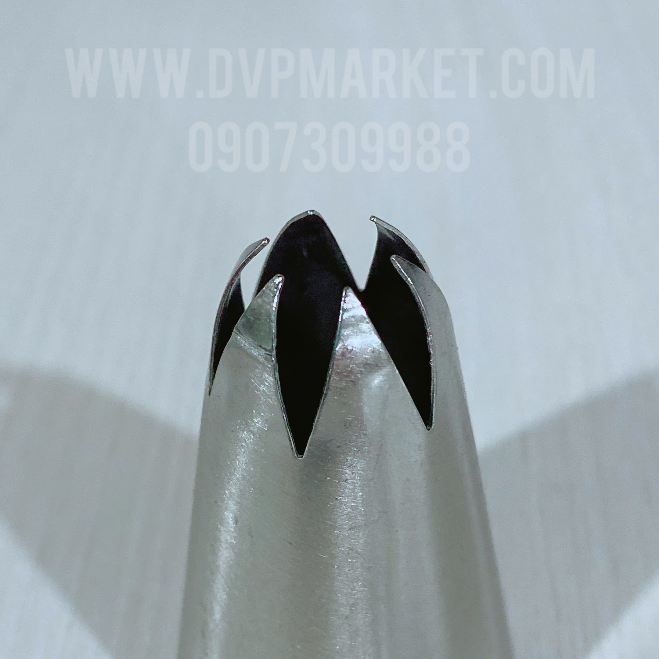 Đuôi bắt bông kem hoa hồng 1B