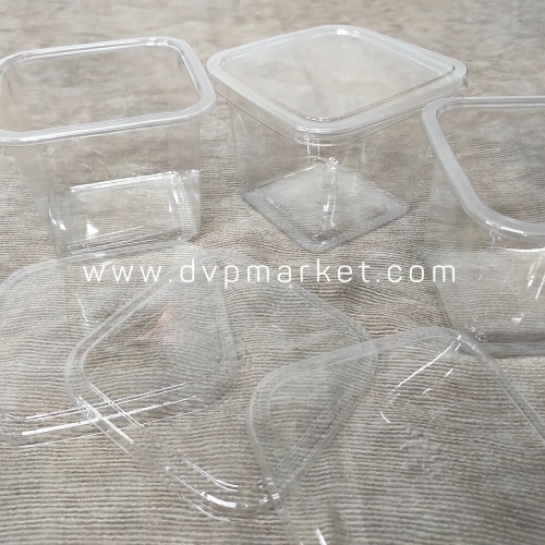 Hộp nhựa tiramisu vuông không tem B108 (50c kèm nắp)