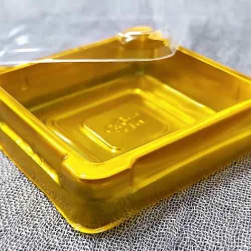 Trung Thu - Hộp bánh nhựa - Vuông  - Đế vàng - 50g (Lốc 50c)