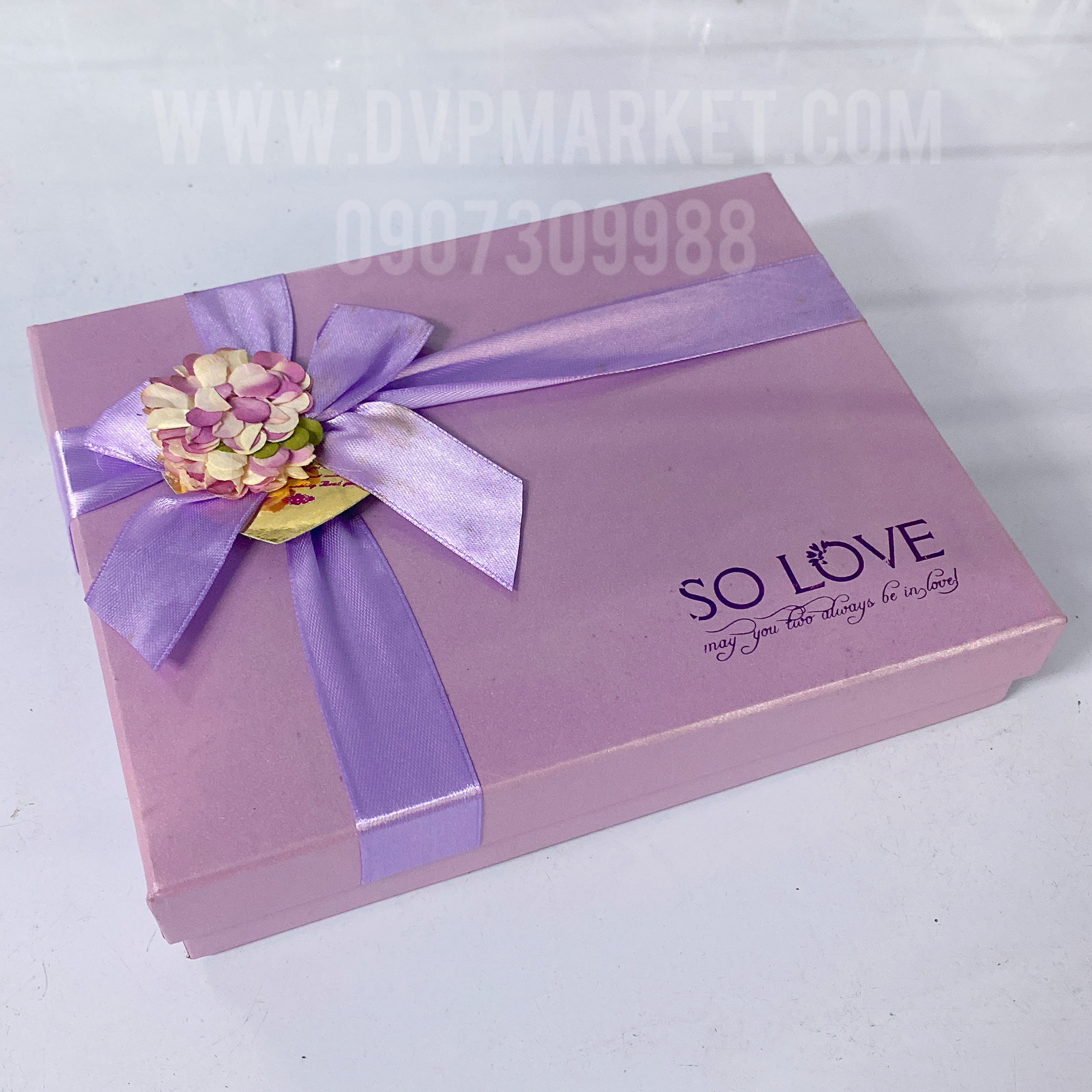 Hộp SCL chữ nhật 18 ngăn mặt kính màu tím nơ tím