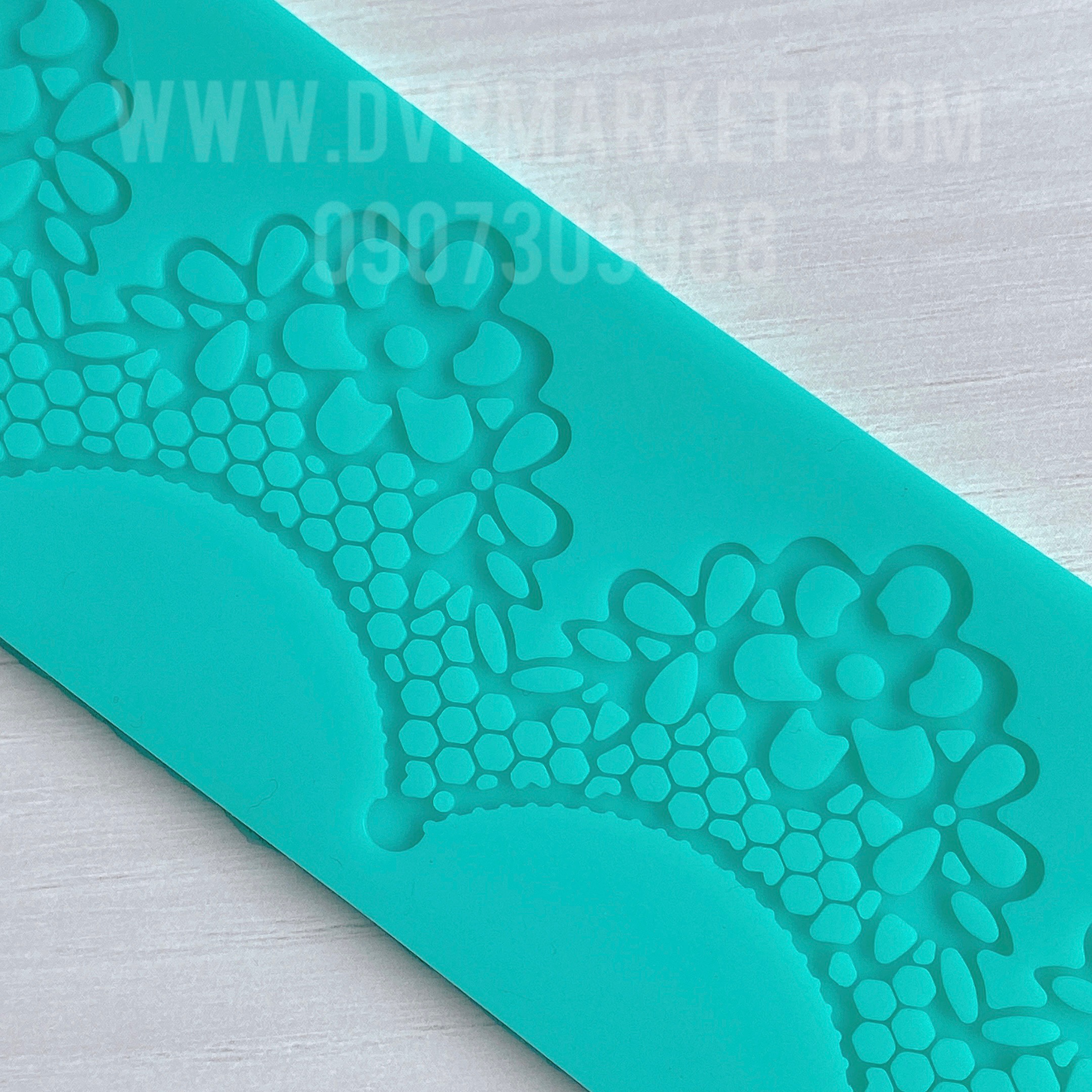 Khuôn fondant silicon ren hoa đối xứng