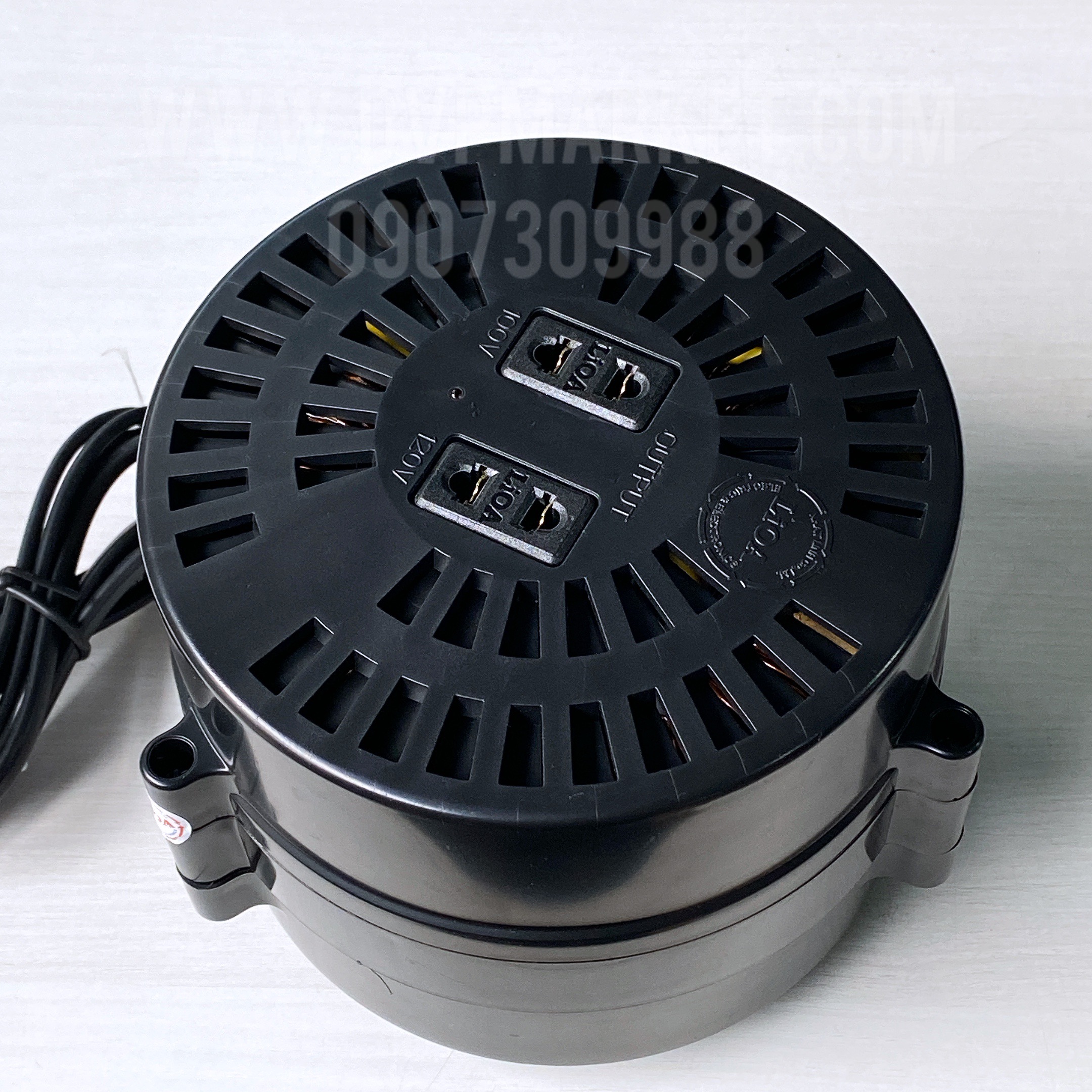 Máy biến áp đổi nguồn 220V sang 110V Lioa 2000VA