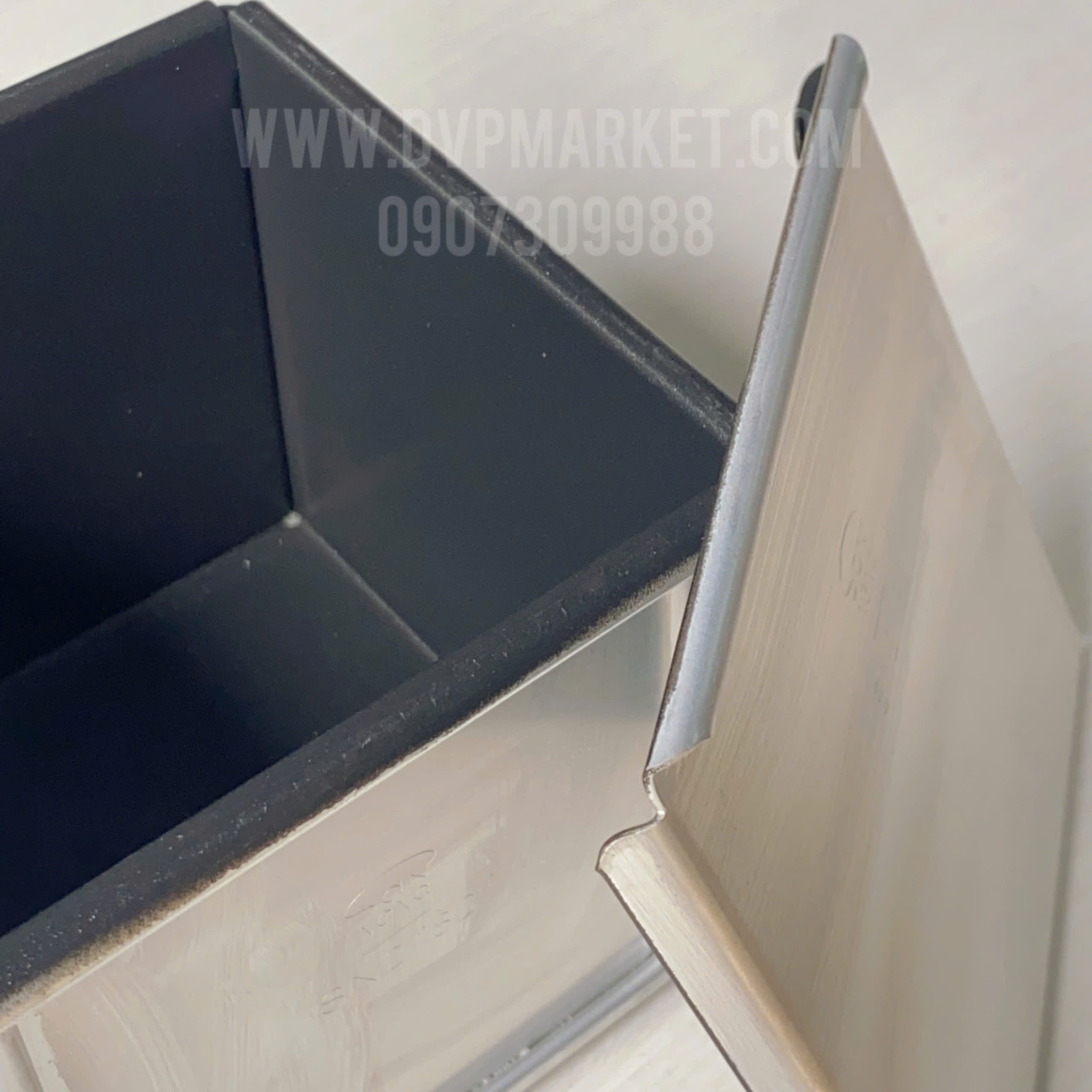 Sanneng SN2182 - Khuôn bánh gối vuông 100x100x100 250g (kèm nắp)