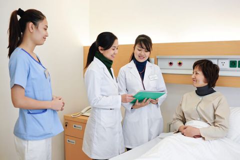 Nguyên nhân và triệu chứng bệnh loãng xương