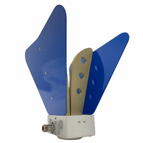 Open Boundary Double-Ridged Horn Antenna