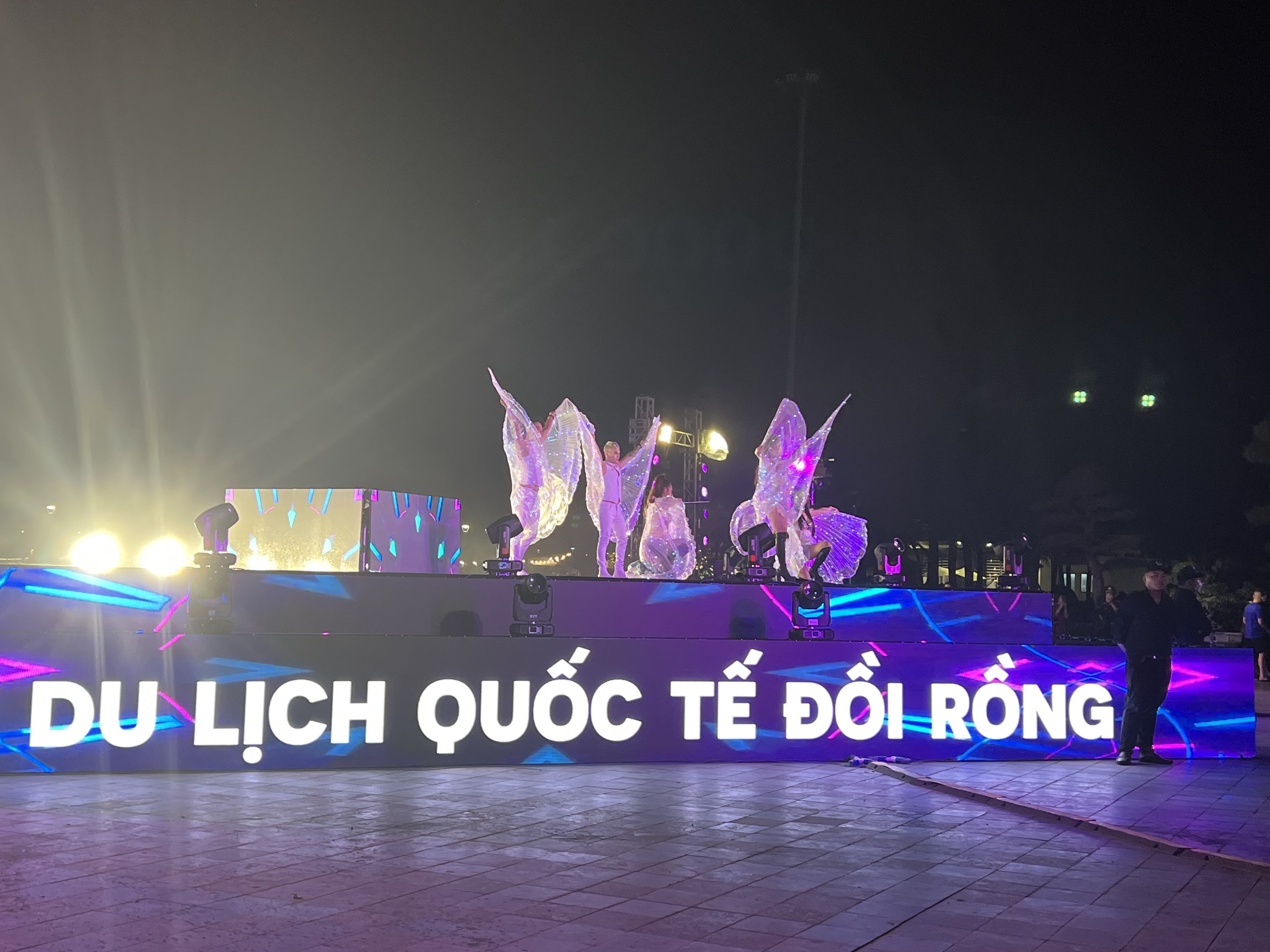 Thành công rực rỡ chuỗi hoạt động Liên hoan du lịch 2023, Đồi Rồng cùng Đồ Sơn đón 300.000 lượt du khách