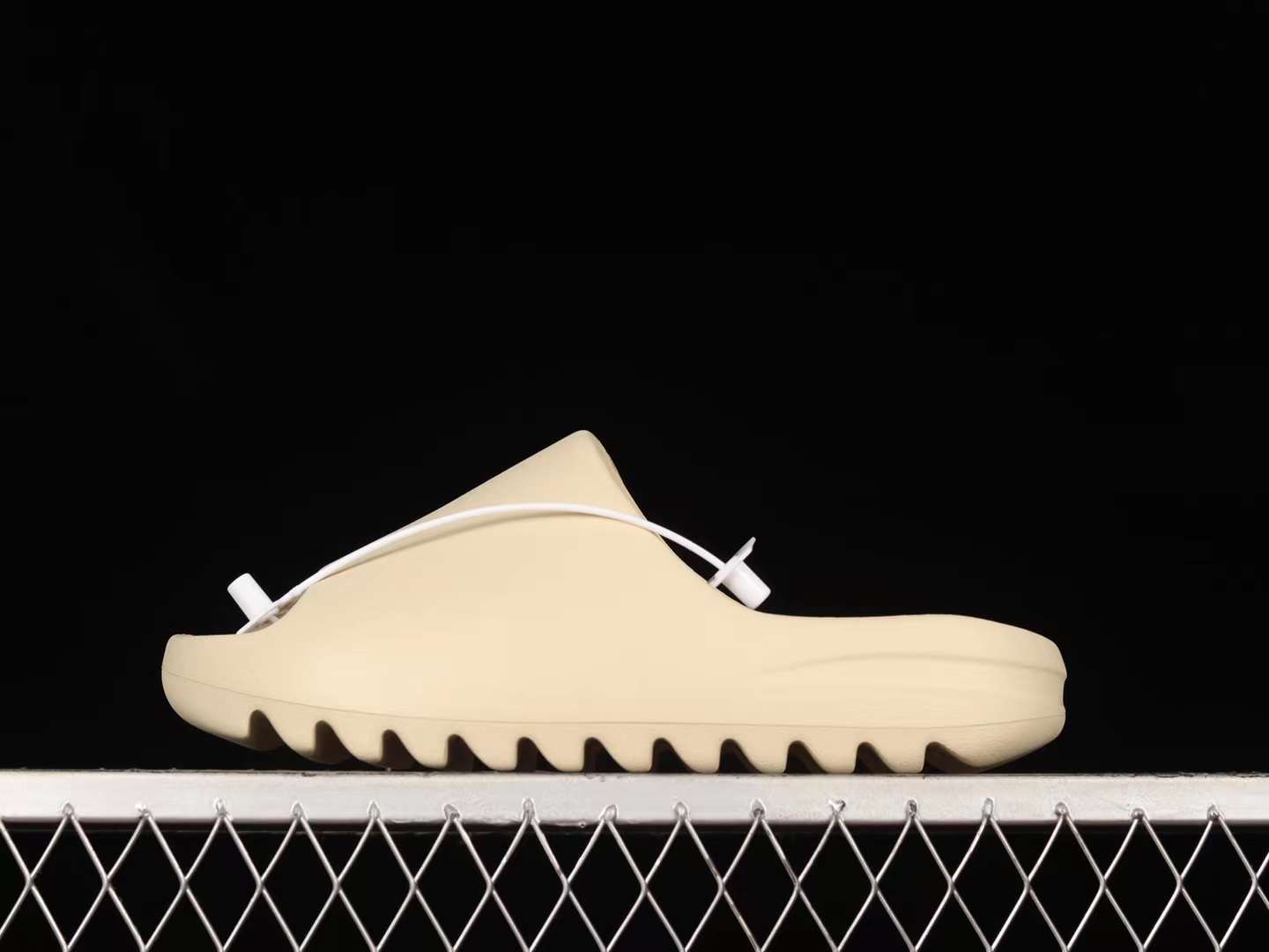 yeezy slide kanye west
