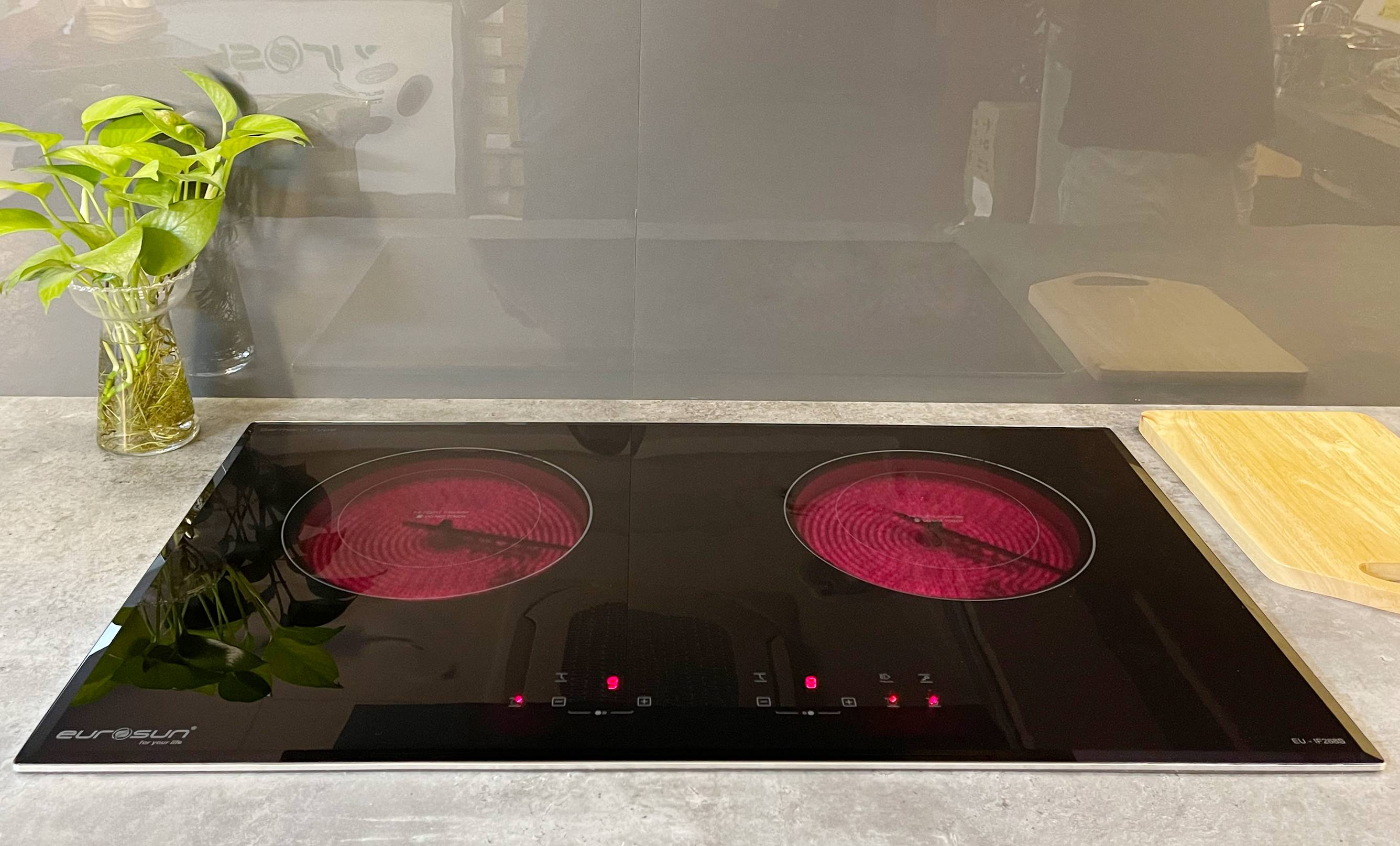 Bếp Hồng Ngoại Eurosun EU-IF268S trang bị điều khiển trượt cảm ứng 9 mức công suất
