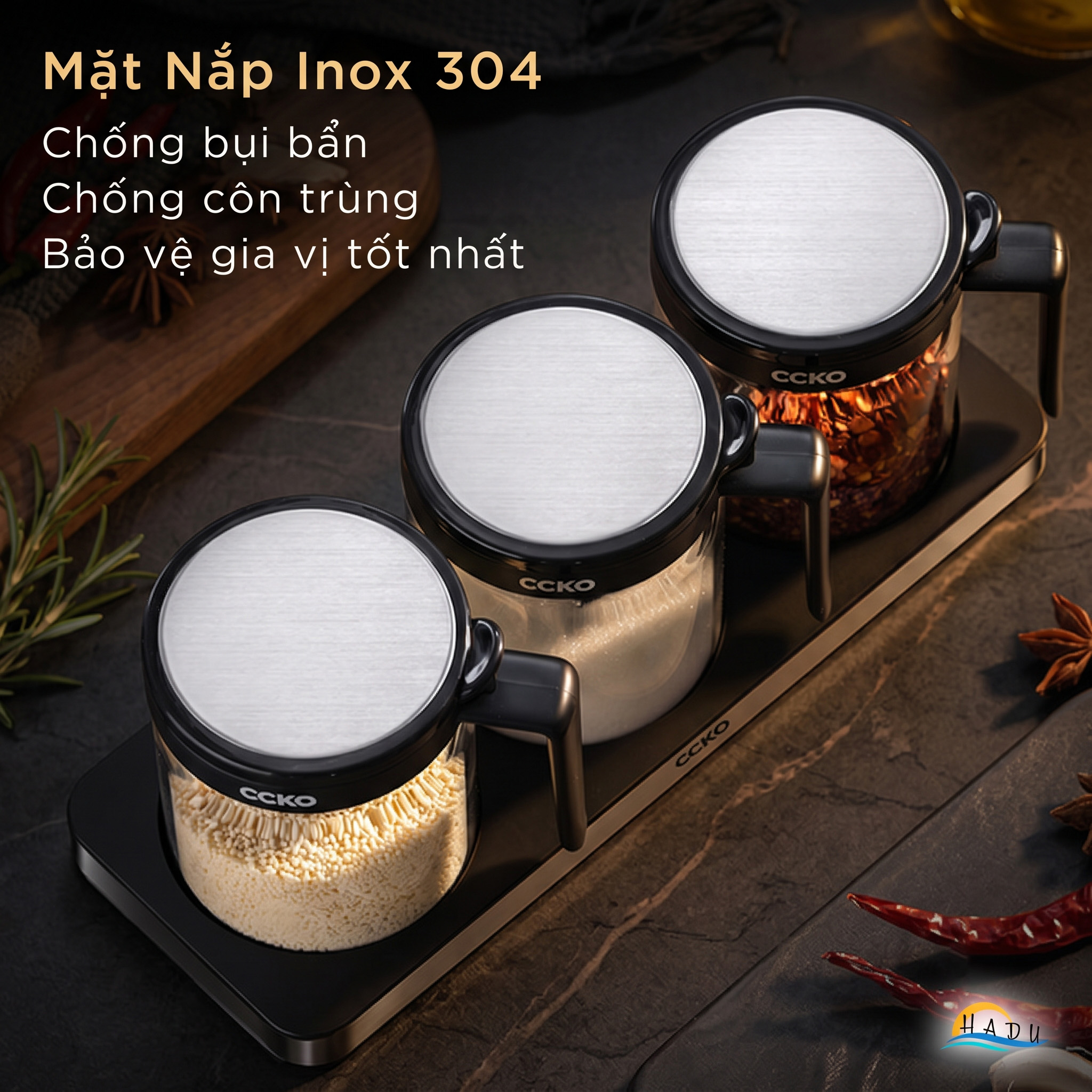 Bộ 3 Hũ Đựng Gia Vị Thủy Tinh CCKO, Nắp Vỏ Sò, Kèm Thìa và Khay