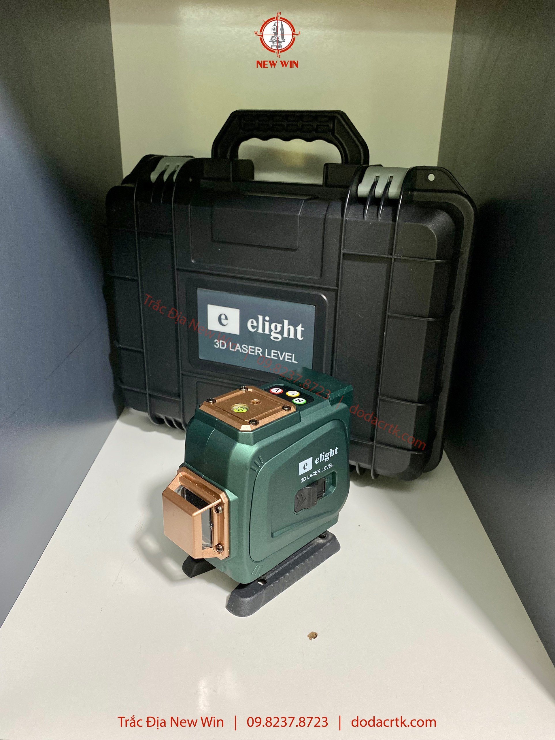 Elight - Máy cân bằng laser 12 tia xanh