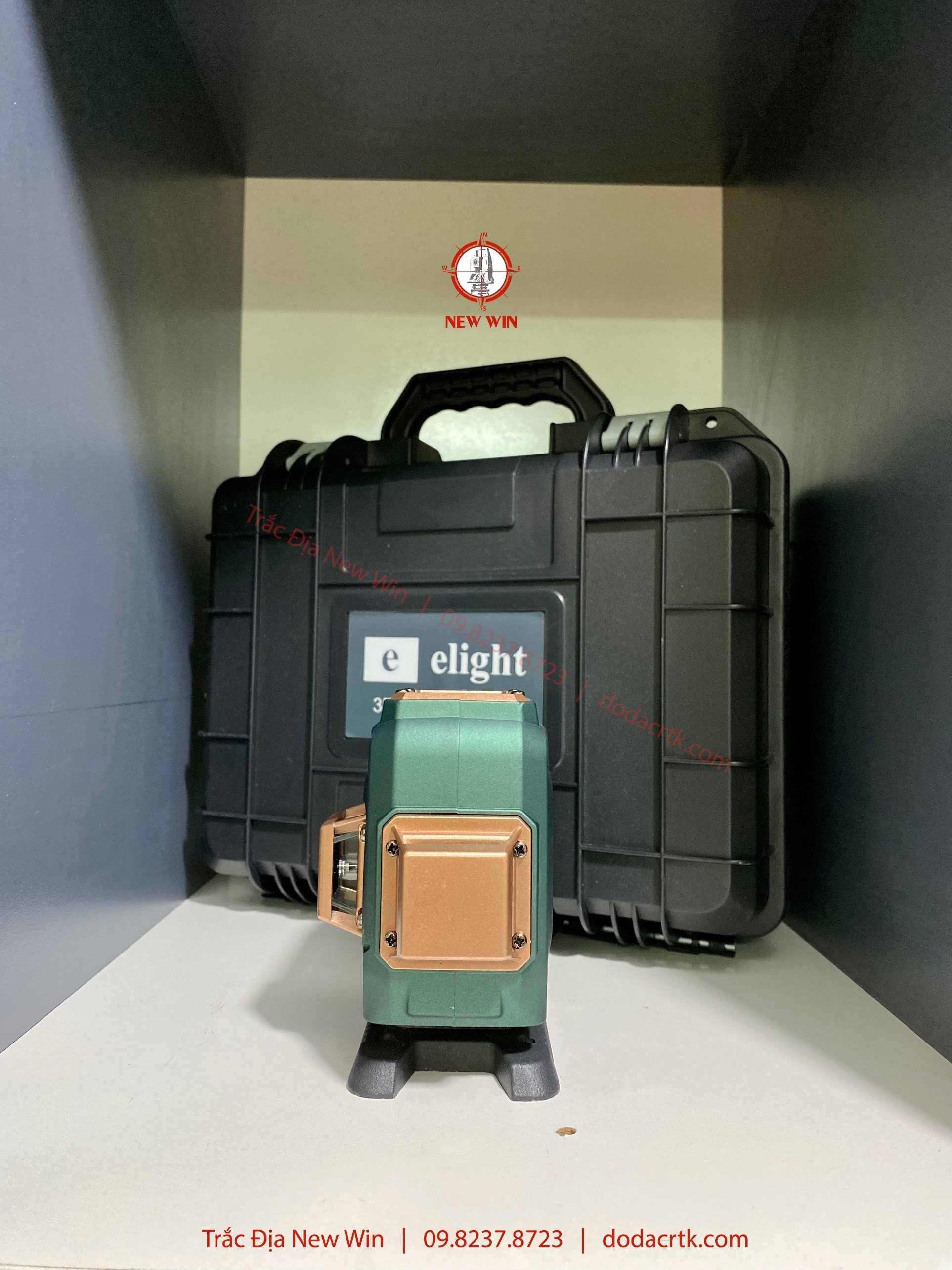 Elight - Máy cân bằng laser 12 tia xanh