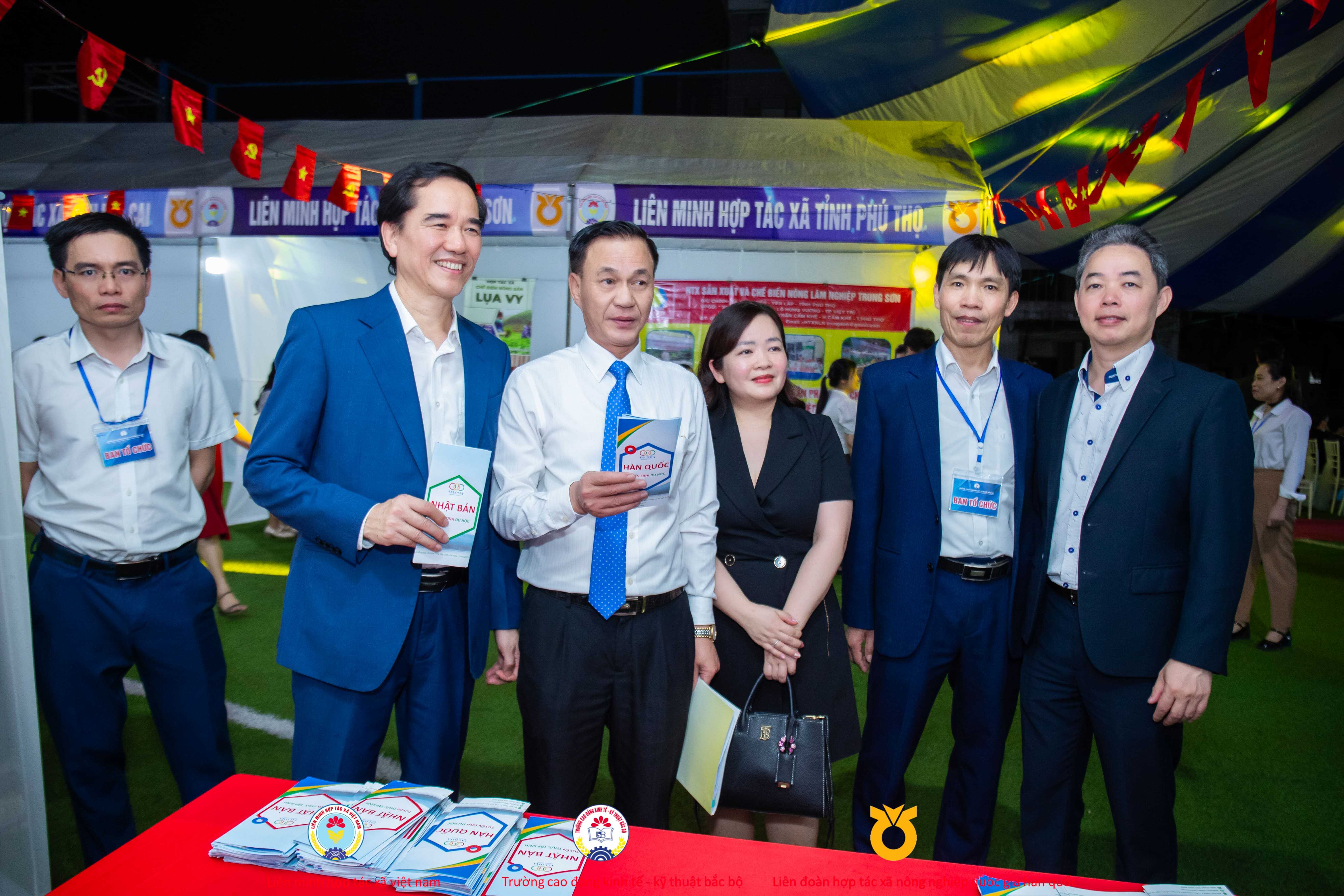 Công ty TALOMA tham dự Chương trình xúc tiến thương mại do Trung tâm hỗ trợ khởi nghiệp HTX Việt Nam - Hàn Quốc phối hợp cùng trường Cao đẳng Kinh tế - Kỹ thuật Bắc Bộ và Liên minh Hợp tác xã Việt Nam tổ chức
