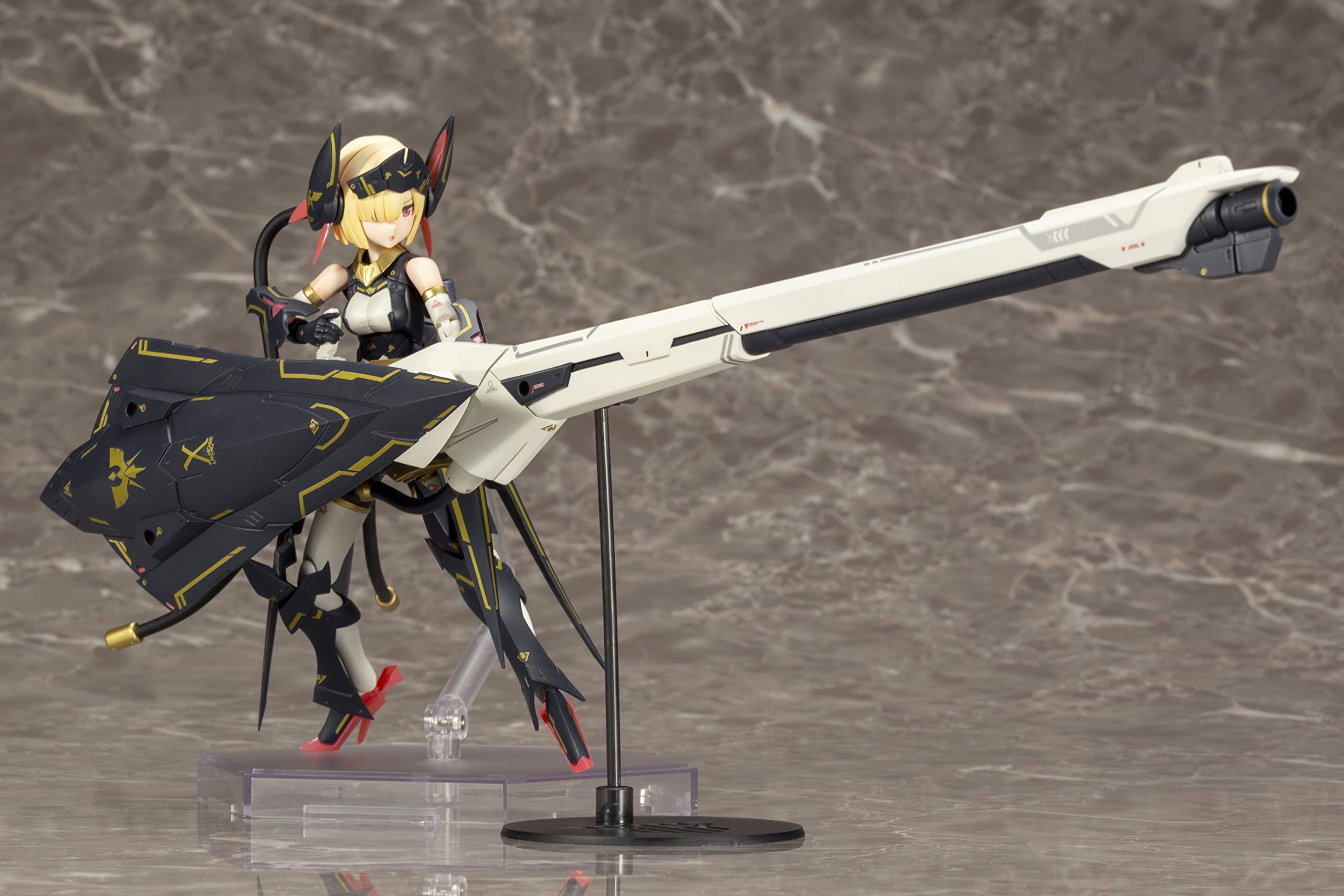 Figure / Pretty Girl Armor