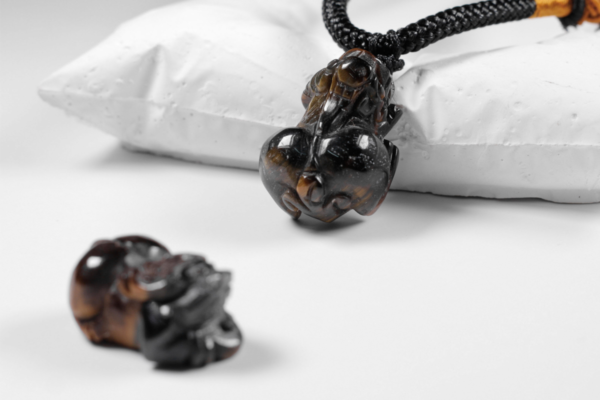 MẶT DÂY CHUYỀN TỲ HƯU VÀ LƯU Ý KHI MUA