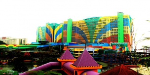 First World Plaza