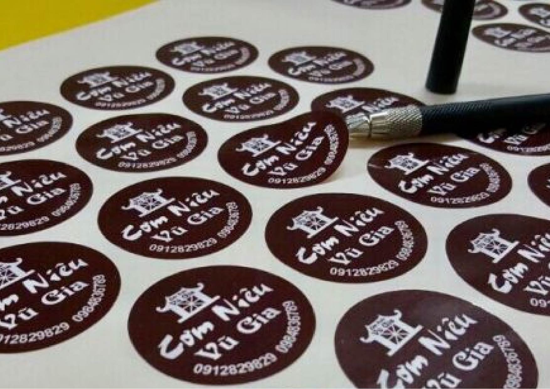 In decal sticker tem nhãn trà sữa ăn vặt giá thành rẻ