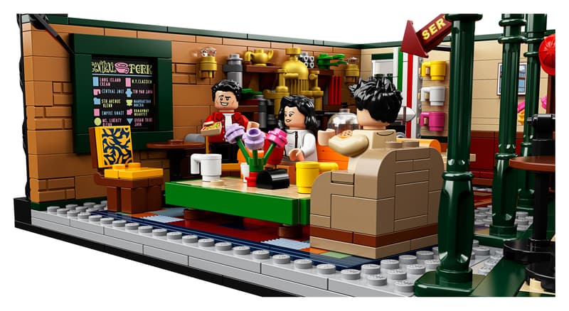 Bộ Mô Hình LEGO Ideas Quán Cà Phê Central Perk #21319