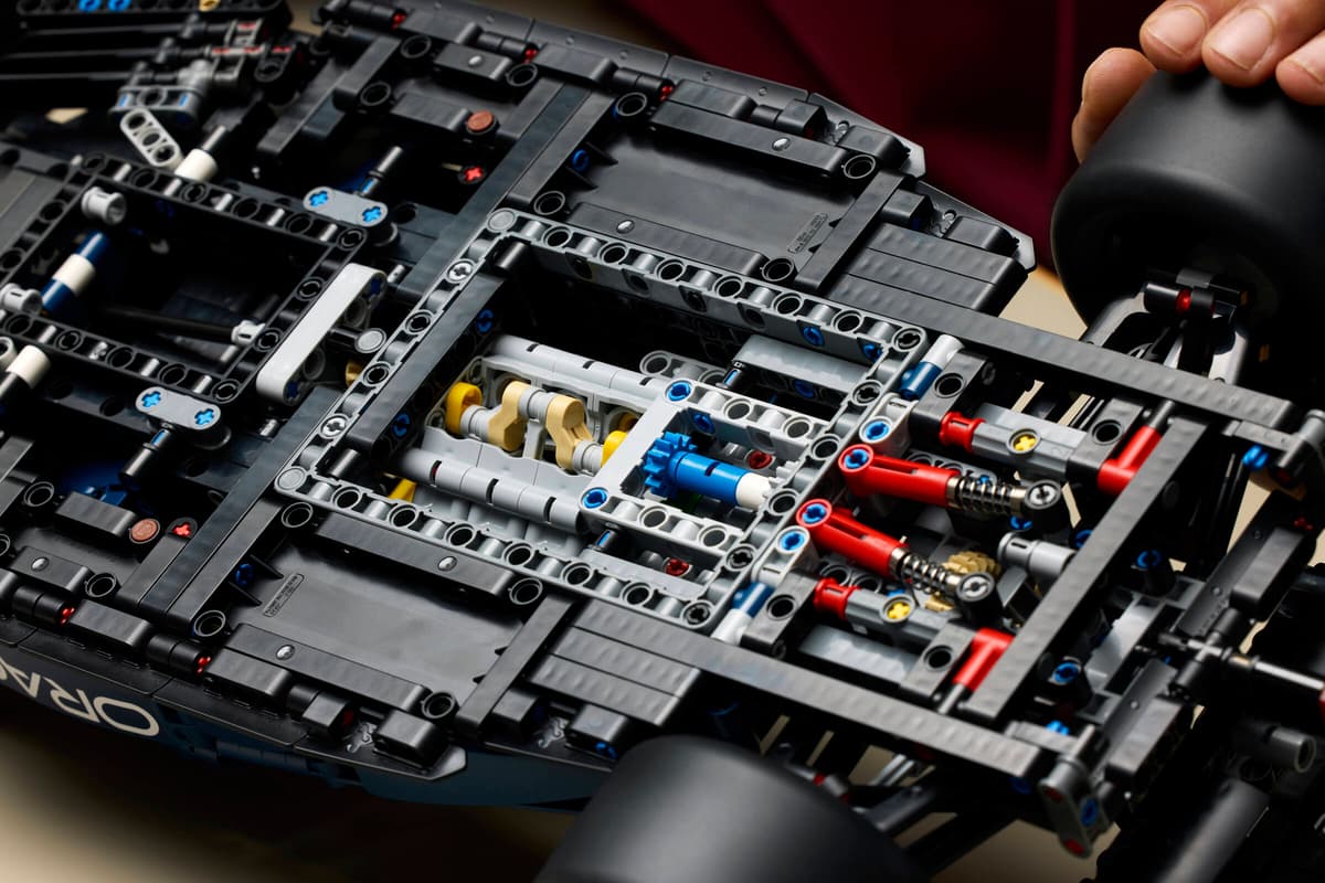 Bộ Mô Hình Siêu Xe Oracle Red Bull Racing RB20 LEGO TECHNIC #42206