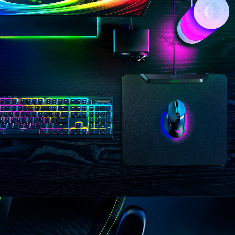 Lót chuột sạc không dây Razer HyperFlux V2