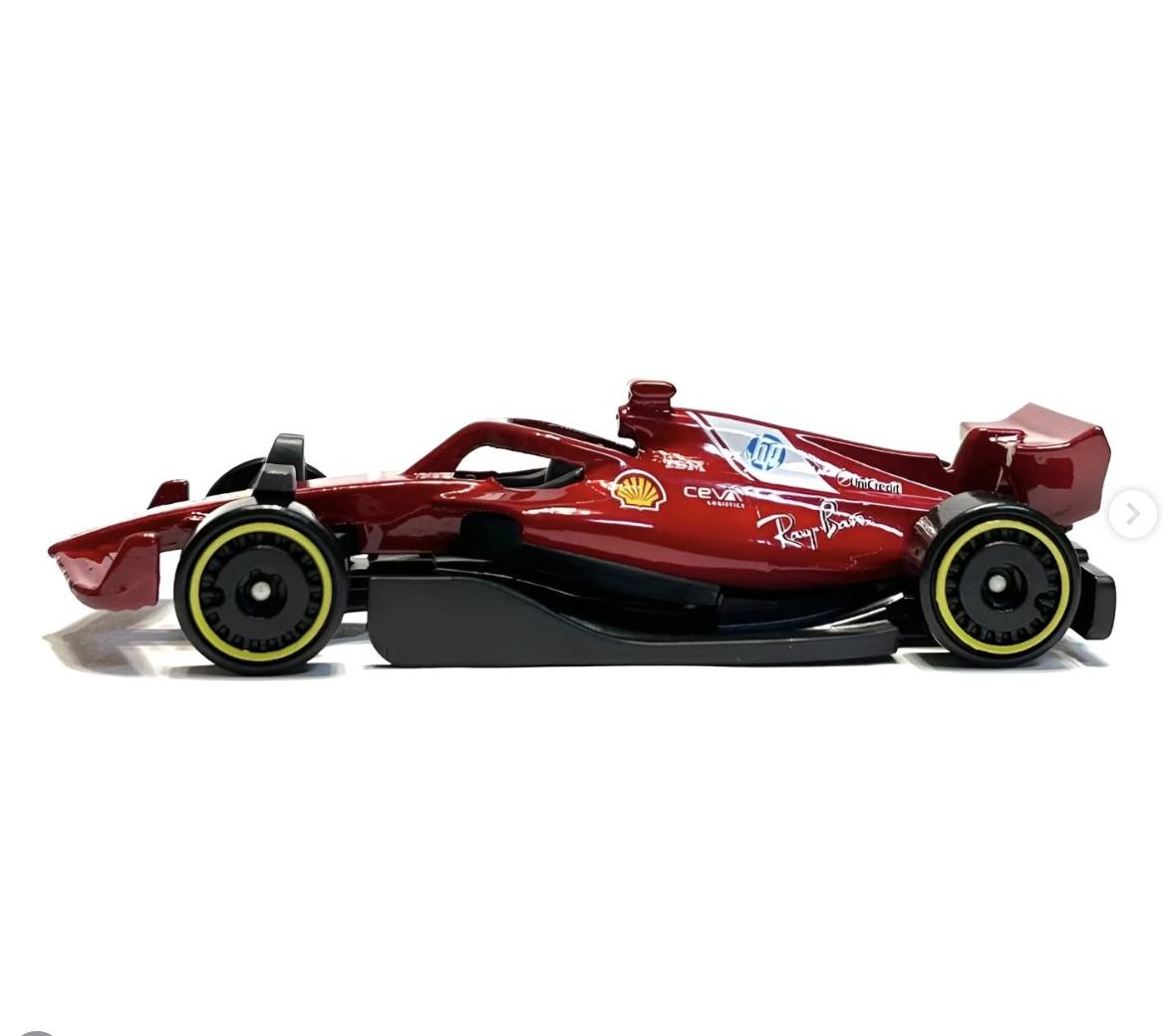 Xe mô hình Hot Wheels F1 Scuderia Ferrari HP Formula 1 Case F 2026