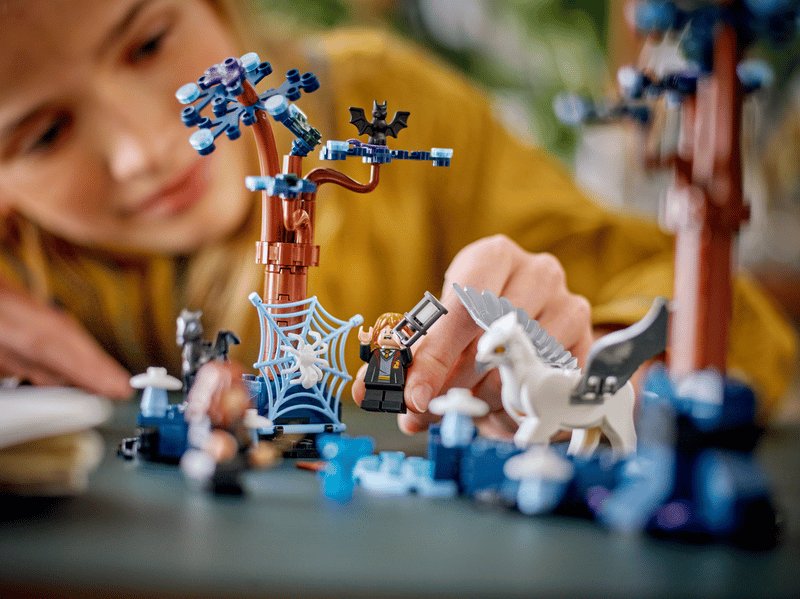 Bộ Mô Hình Lắp Ráp LEGO Rừng Cấm Sinh Vật Huyền Bí #76432