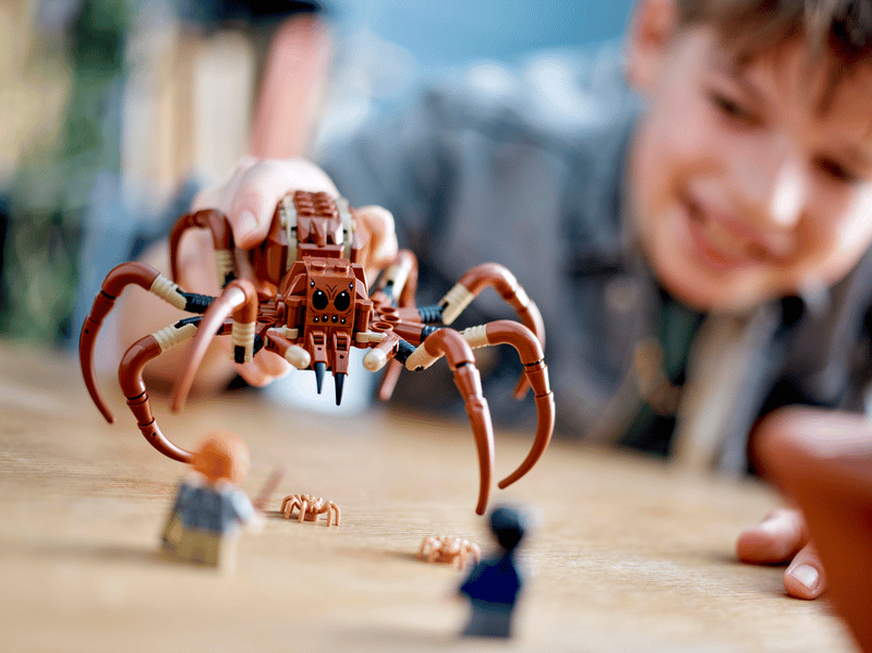 Bộ Mô Hình Lắp Ráp LEGO Nhện Aragog Khu Rừng Cấm #76434