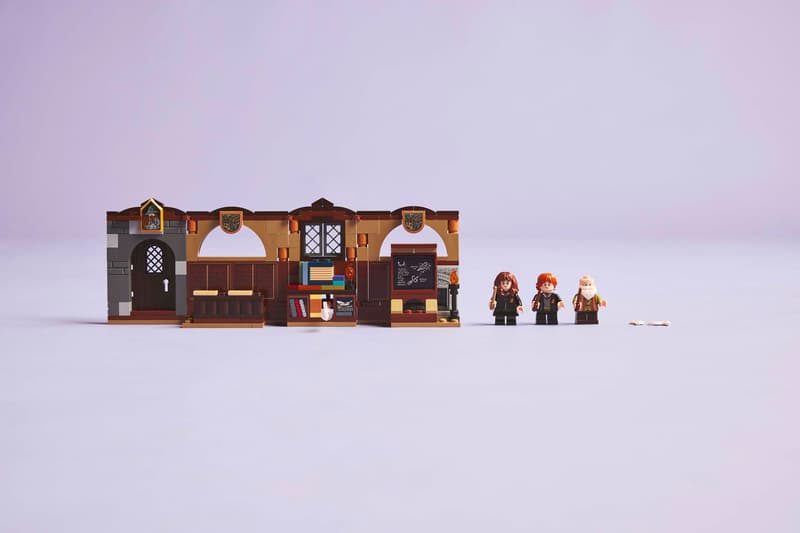 Bộ Mô Hình Lắp Ráp LEGO Harry Potter Lớp Học Bùa Chú #76442