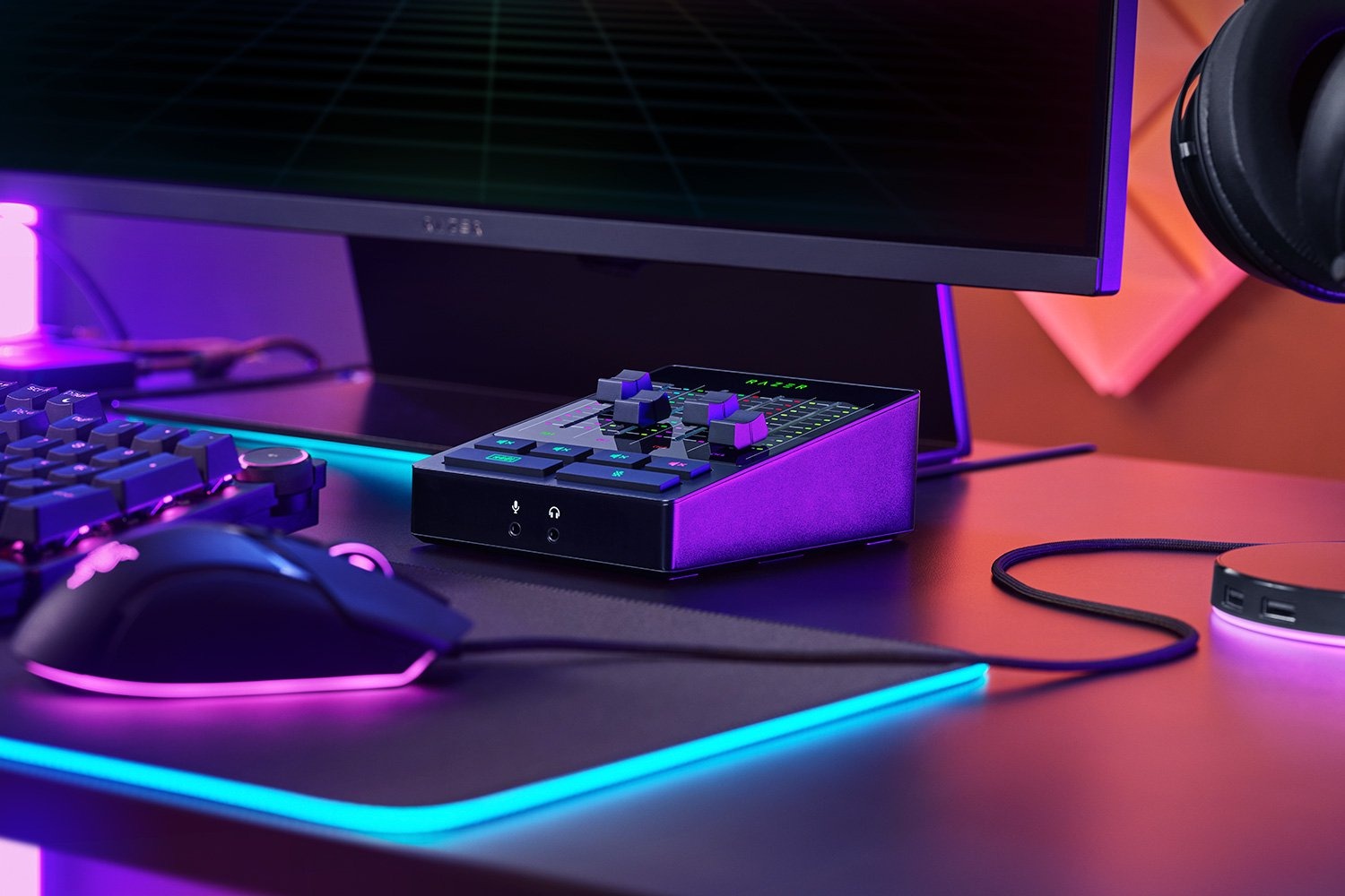 Bộ trộn âm thanh Razer Audio Mixer