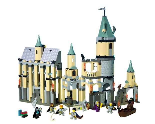 Bộ Mô Hình LEGO Harry Potter: Lâu Đài Hogwarts #4709