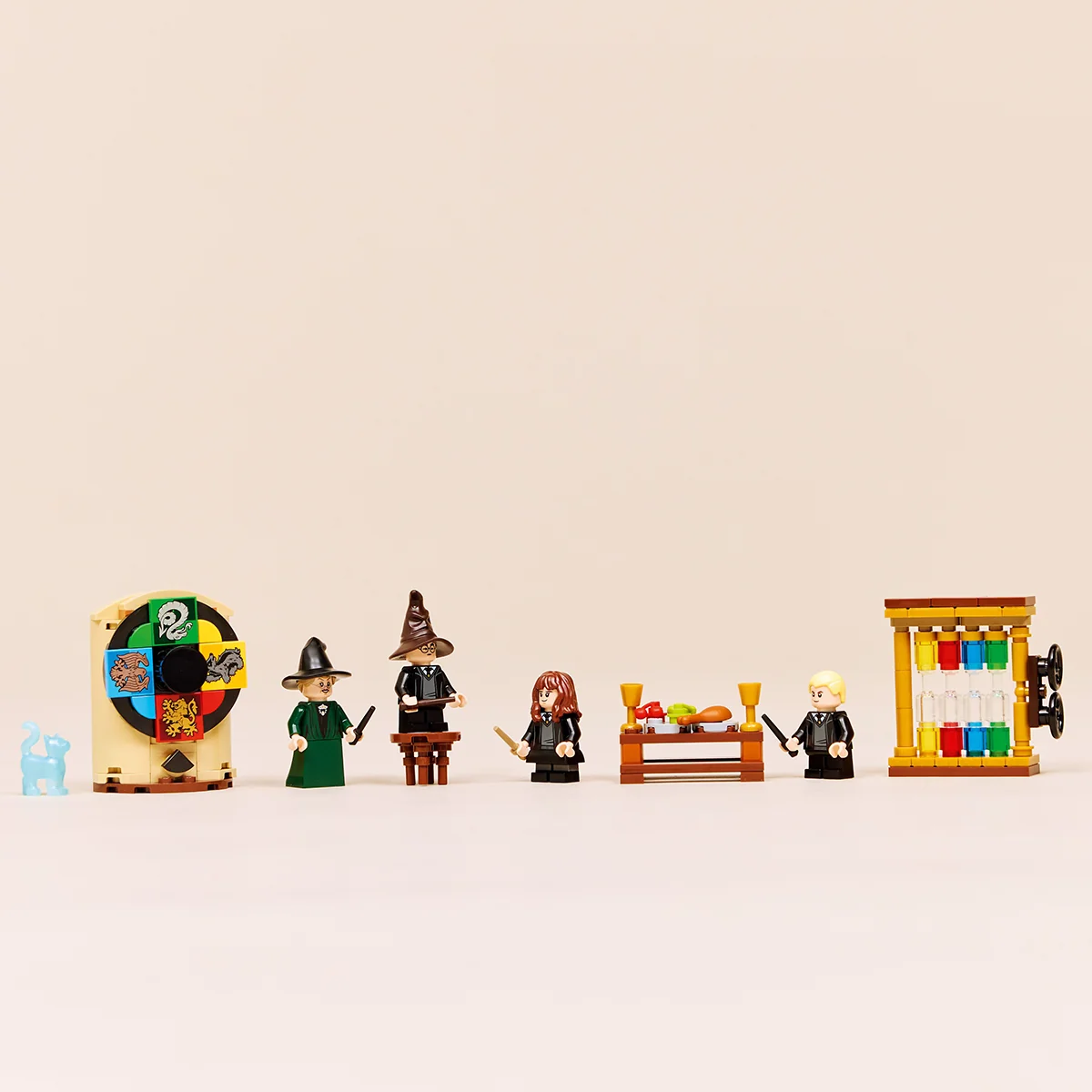 Bộ Mô Hình Lắp Ráp LEGO Harry Potter Buổi Lễ Phân Loại #76460