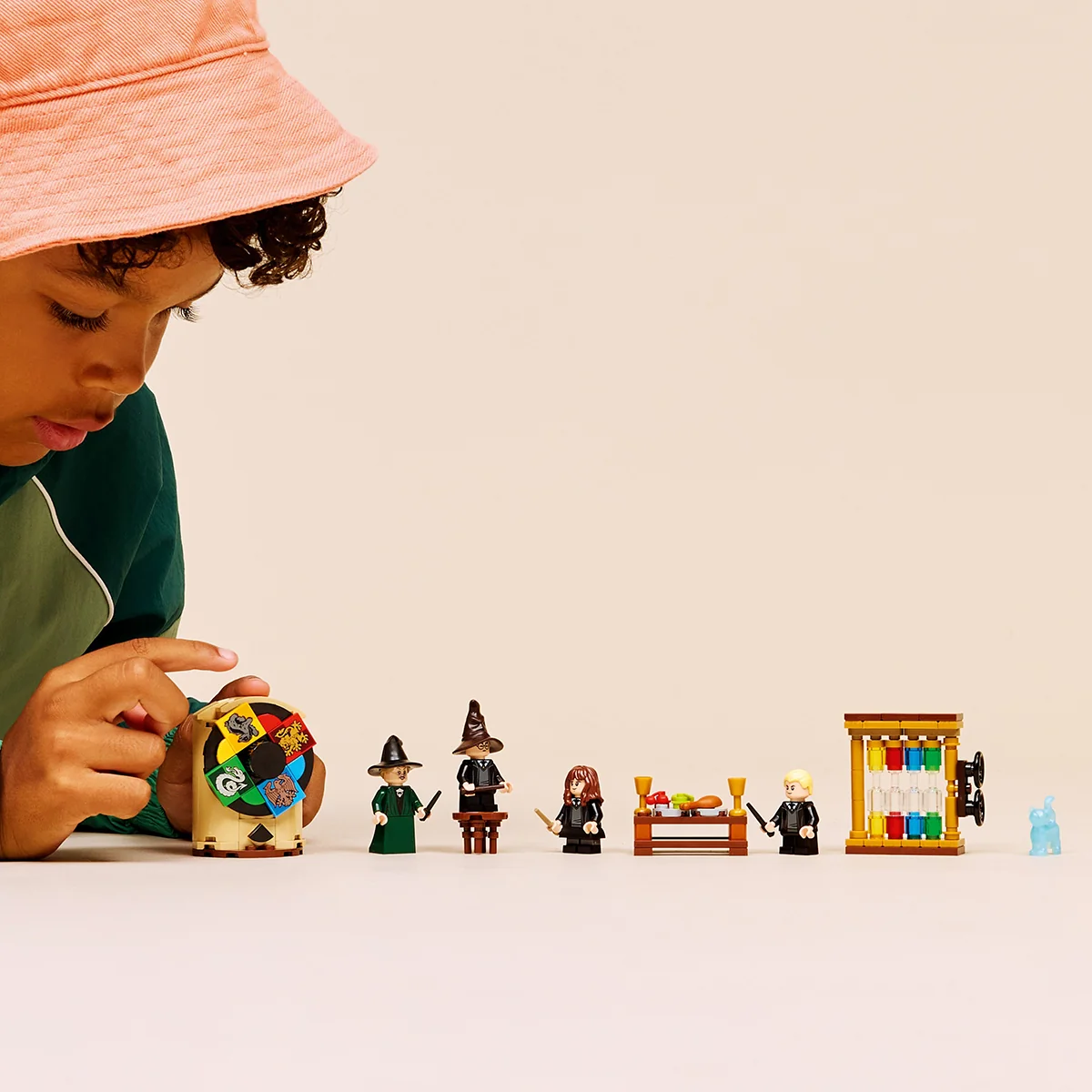 Bộ Mô Hình Lắp Ráp LEGO Harry Potter Buổi Lễ Phân Loại #76460
