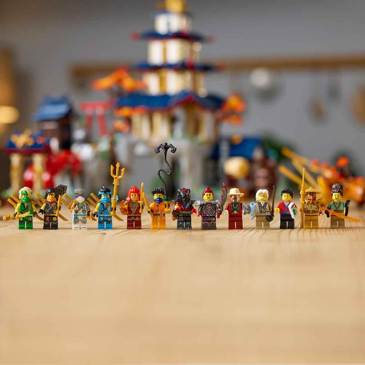 Bộ Mô Hình Đấu Trường Thành Ninja LEGO NINJAGO #71814